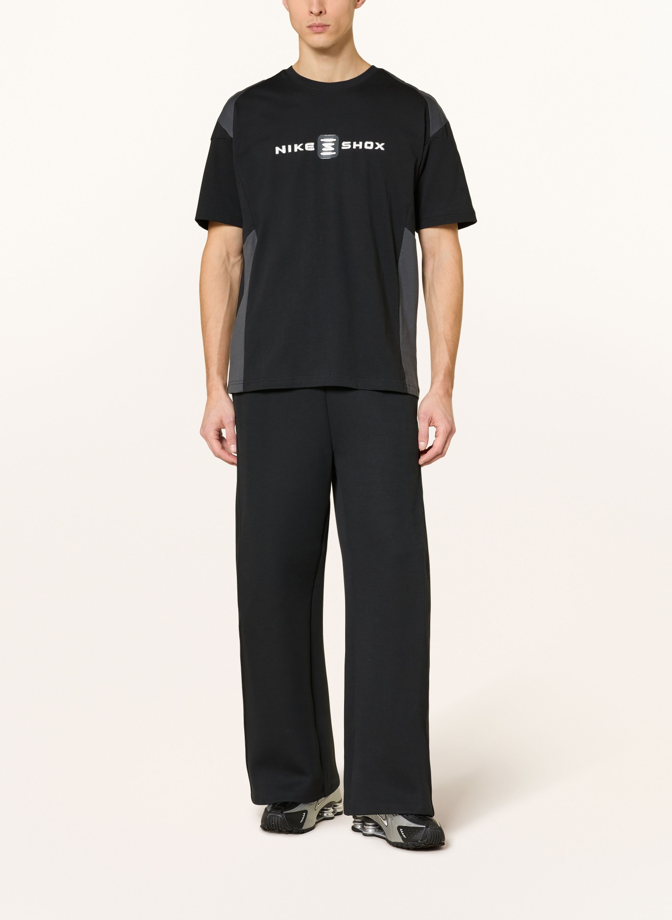 Nike T-Shirt SHOX: SCHWARZ / GRAU