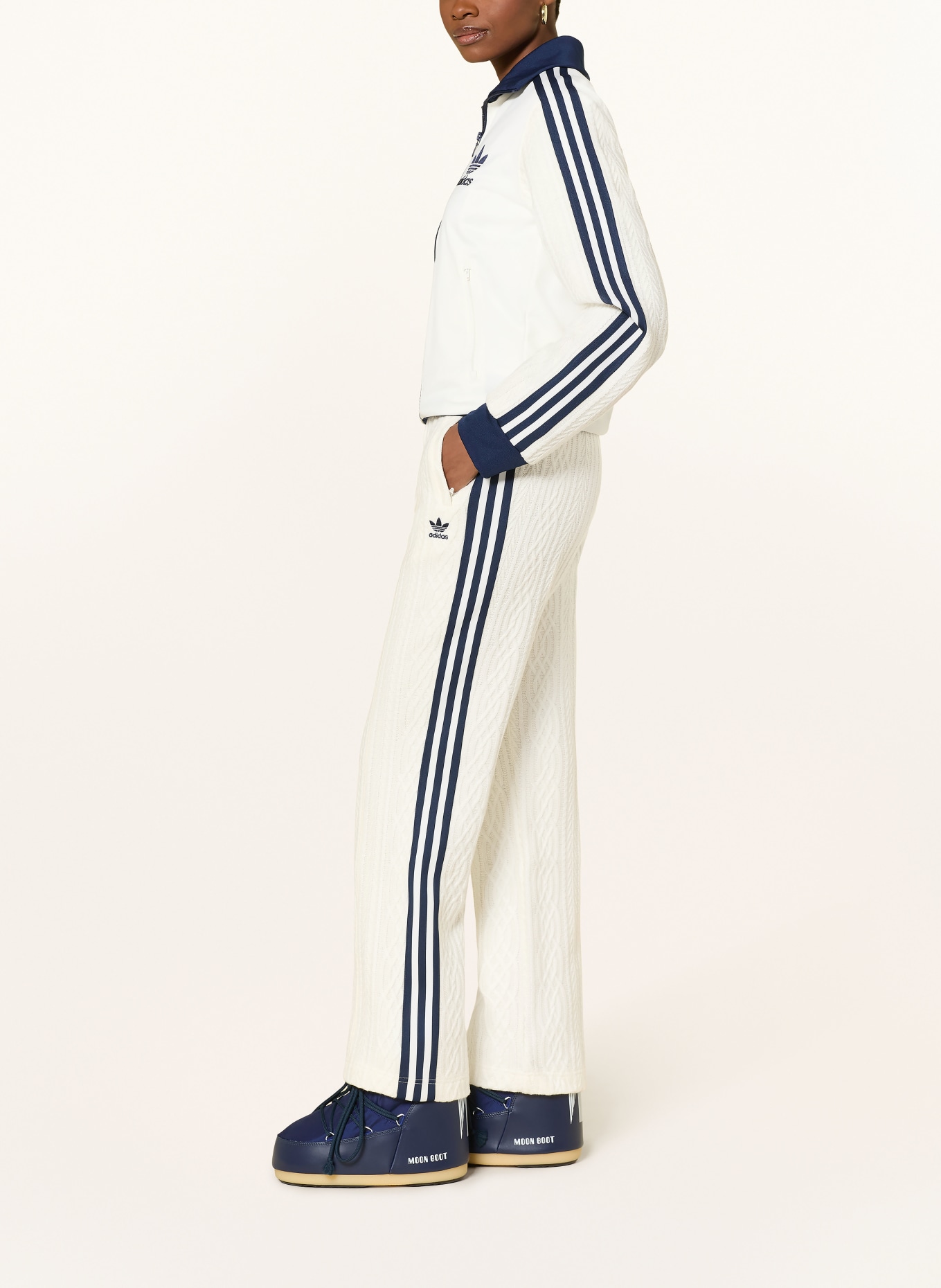adidas Originals Track Pants: ECRU / DUNKELBLAU