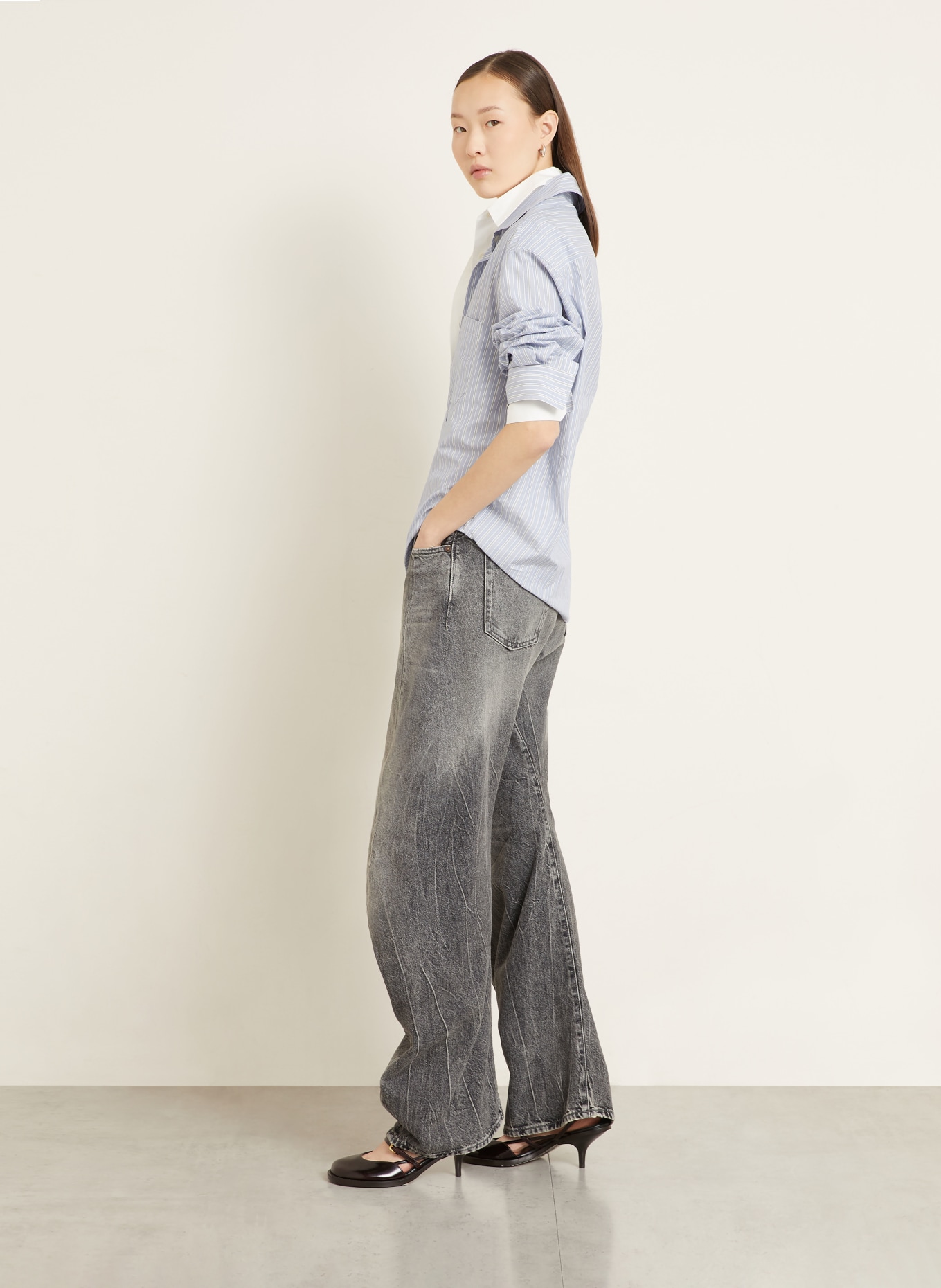 Acne Studios Jeans Barrel: WASHED BLACK