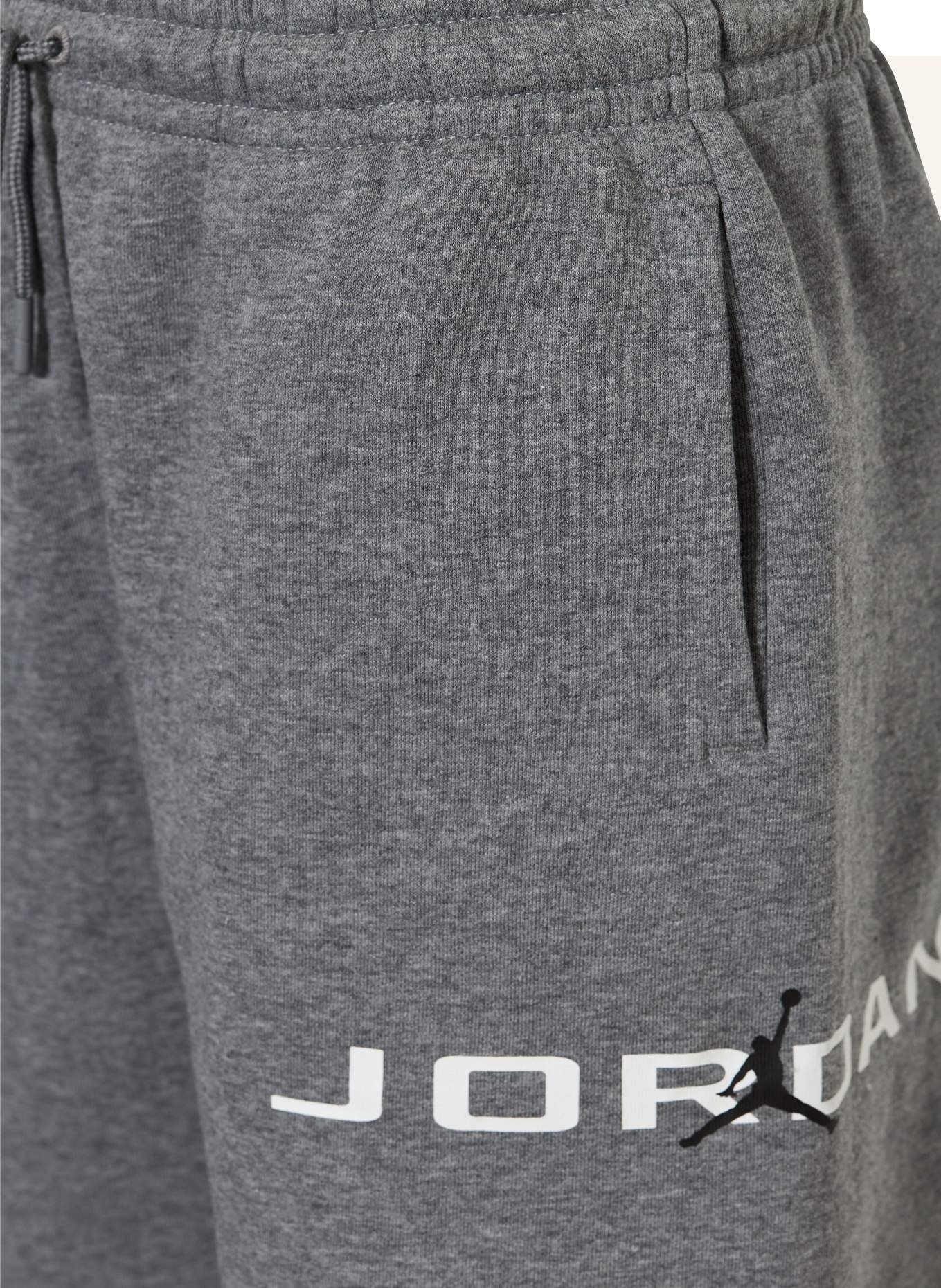 JORDAN Sweatshorts: GRAU / WEISS / SCHWARZ