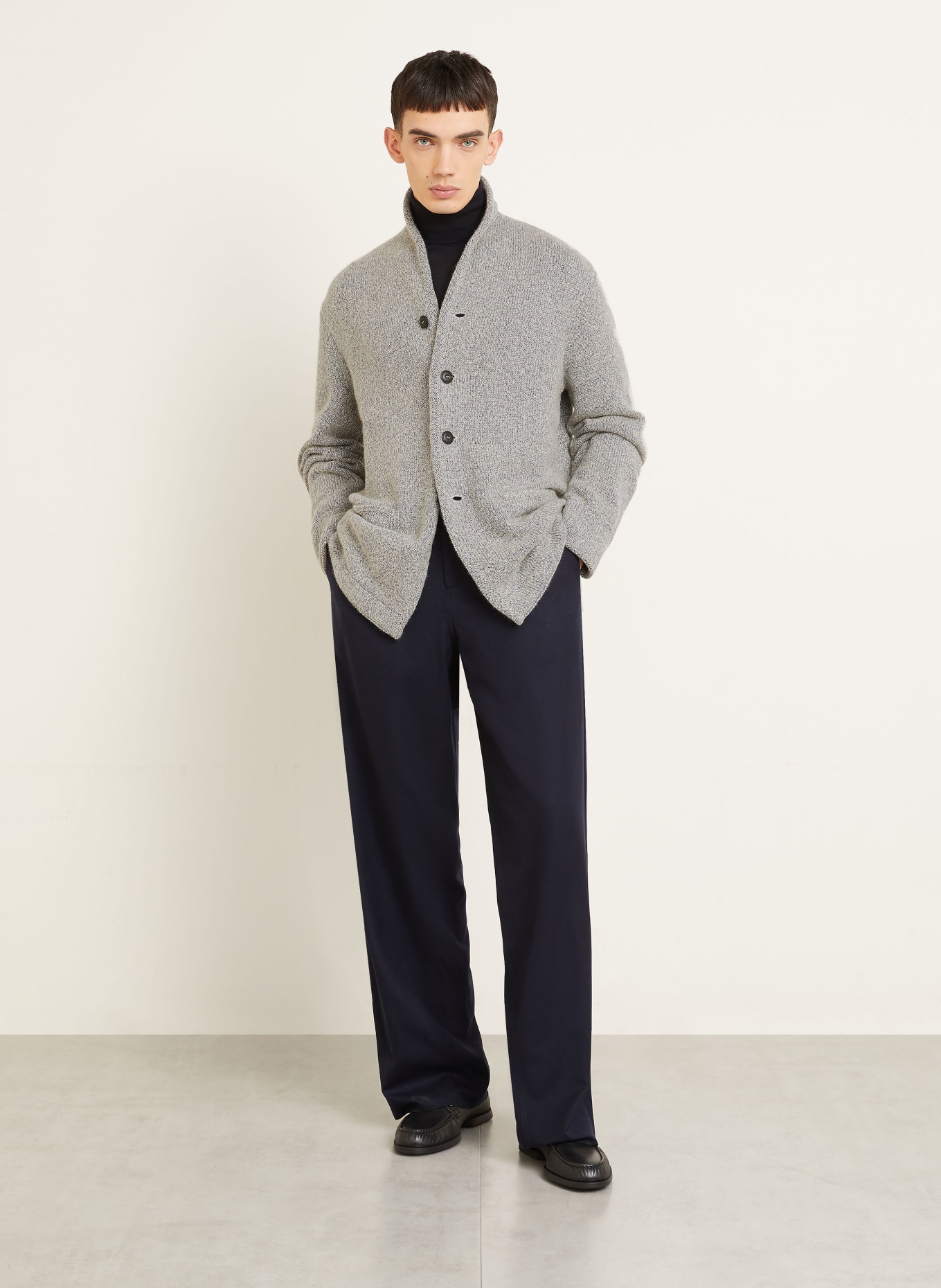 GIORGIO ARMANI Strickjacke aus Cashmere: HELLGRAU / DUNKELBLAU