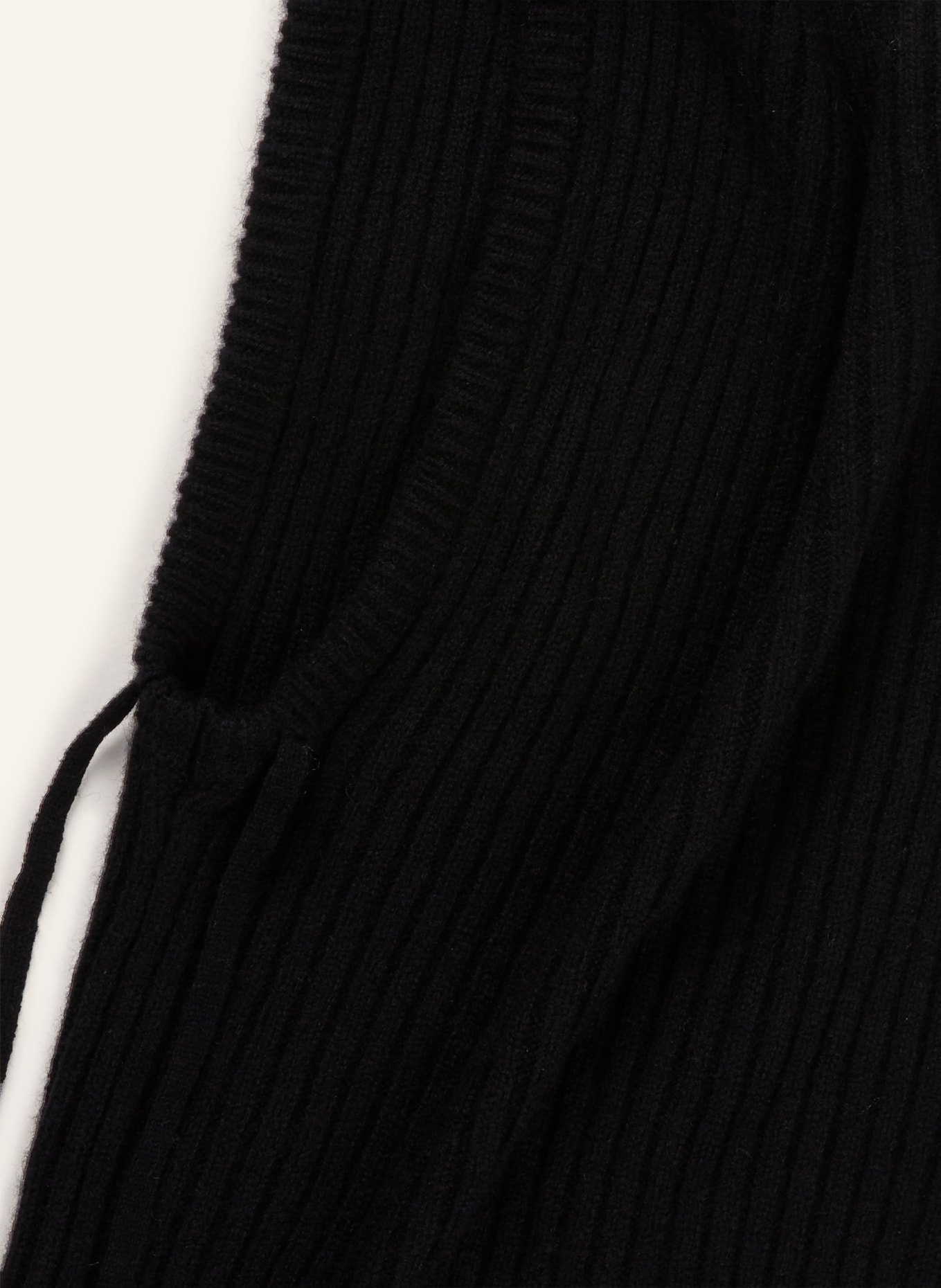 FROM FUTURE Balaclava z kašmíru: ČERNÁ