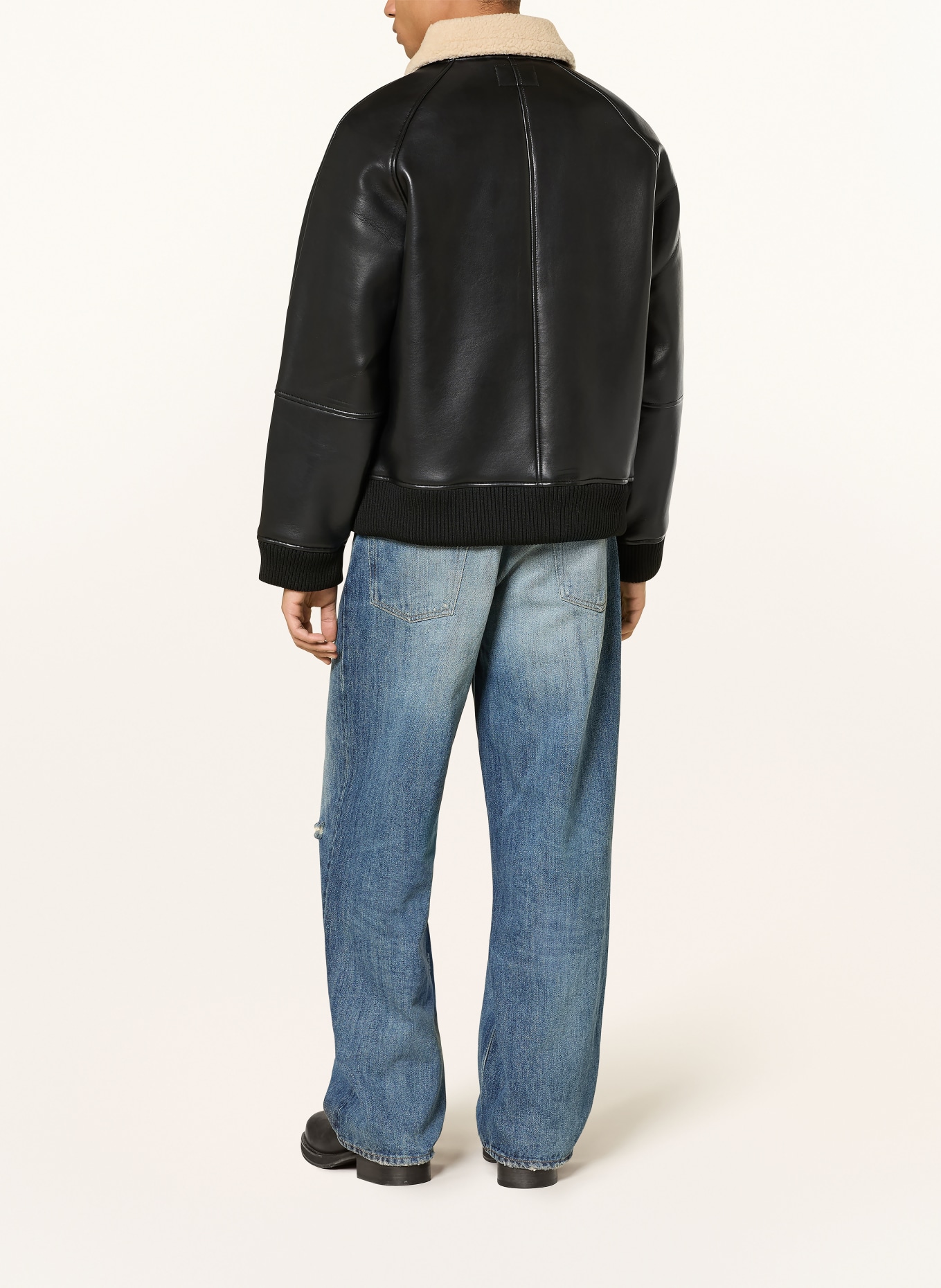 carhartt WIP Jacke SHEPTON in Lederoptik mit Kunstfell: SCHWARZ / HELLBRAUN