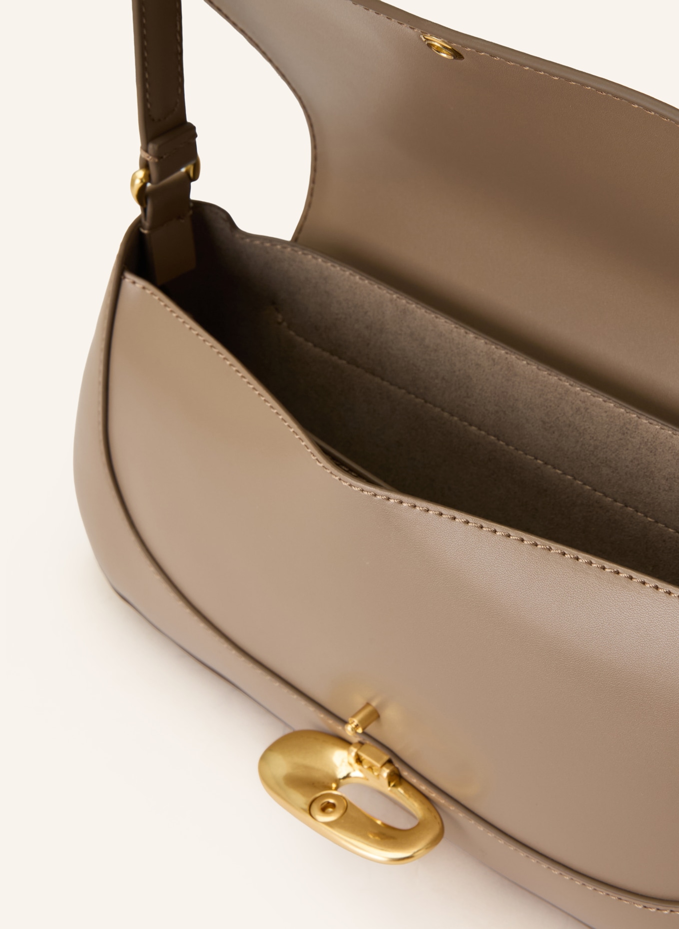 Calvin Klein Schultertasche: TAUPE / GOLD