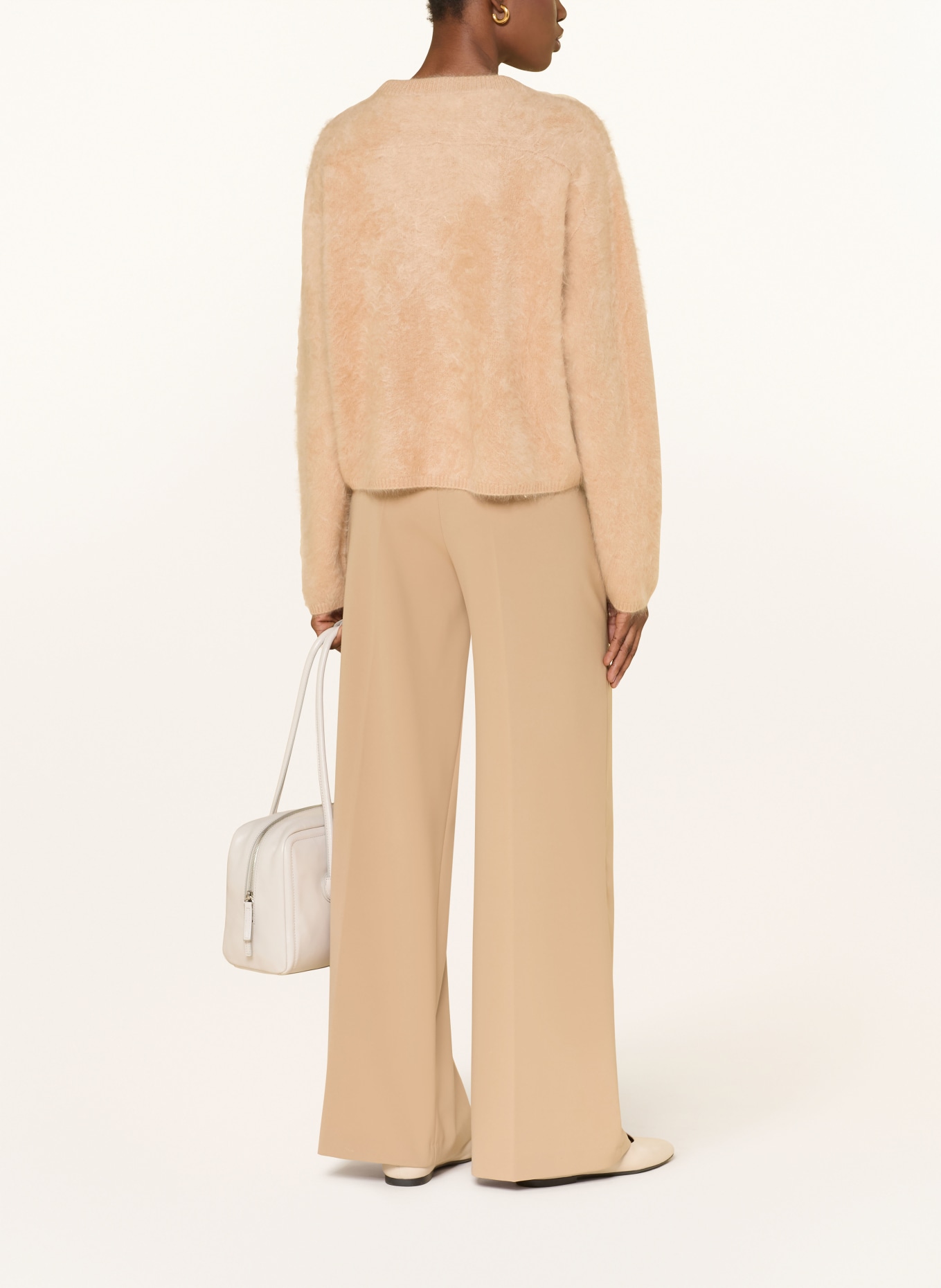 SOFT GOAT Cashmere sweater: CAMEL