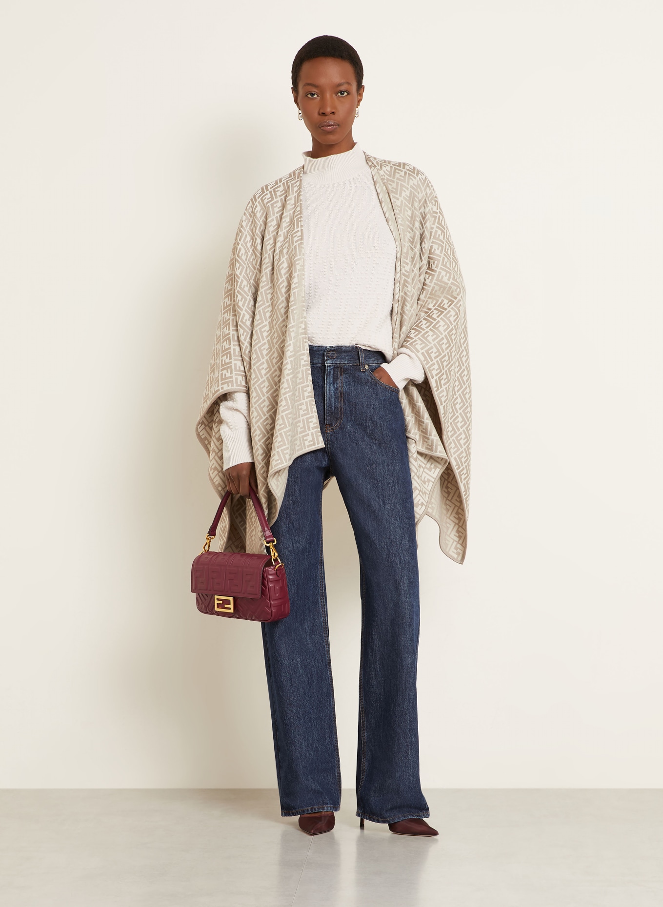 FENDI Schultertasche BAGUETTE MEDIUM: DUNKELROT / GOLD