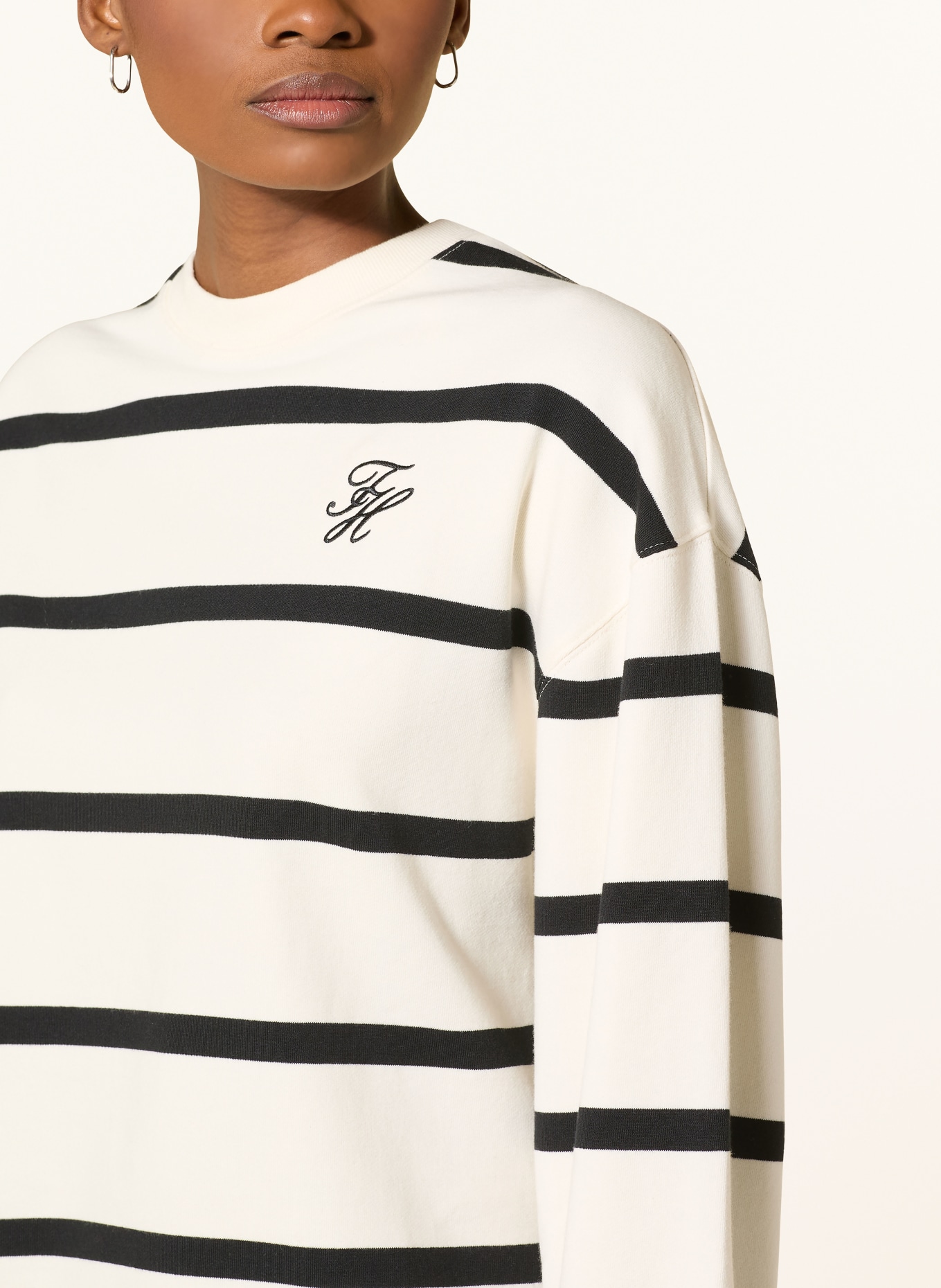 TOMMY HILFIGER sweatshirt: ECRU / BLACK