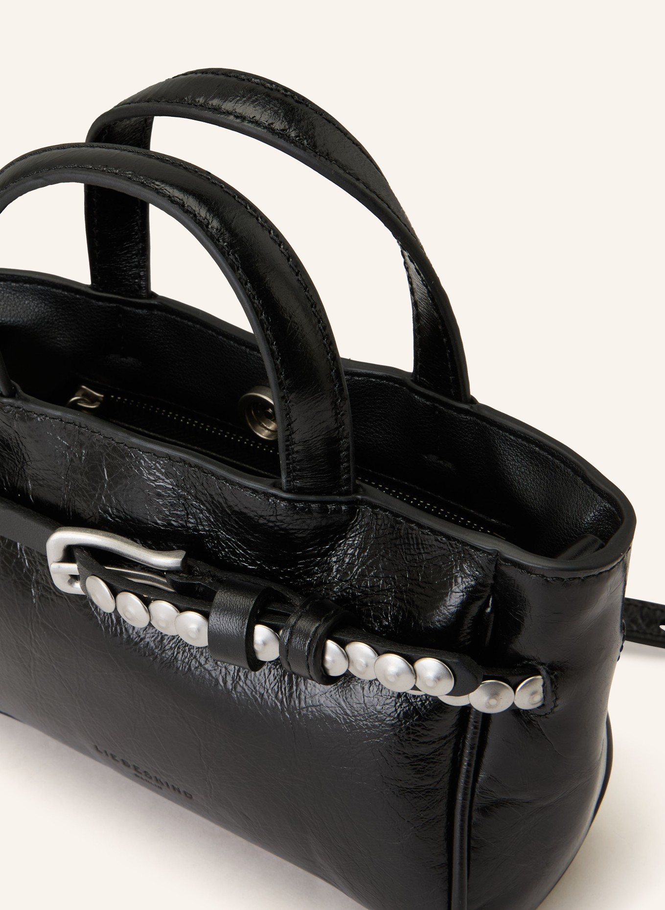 LIEBESKIND Handtasche NORI XS mit Nieten: SCHWARZ / SILBER