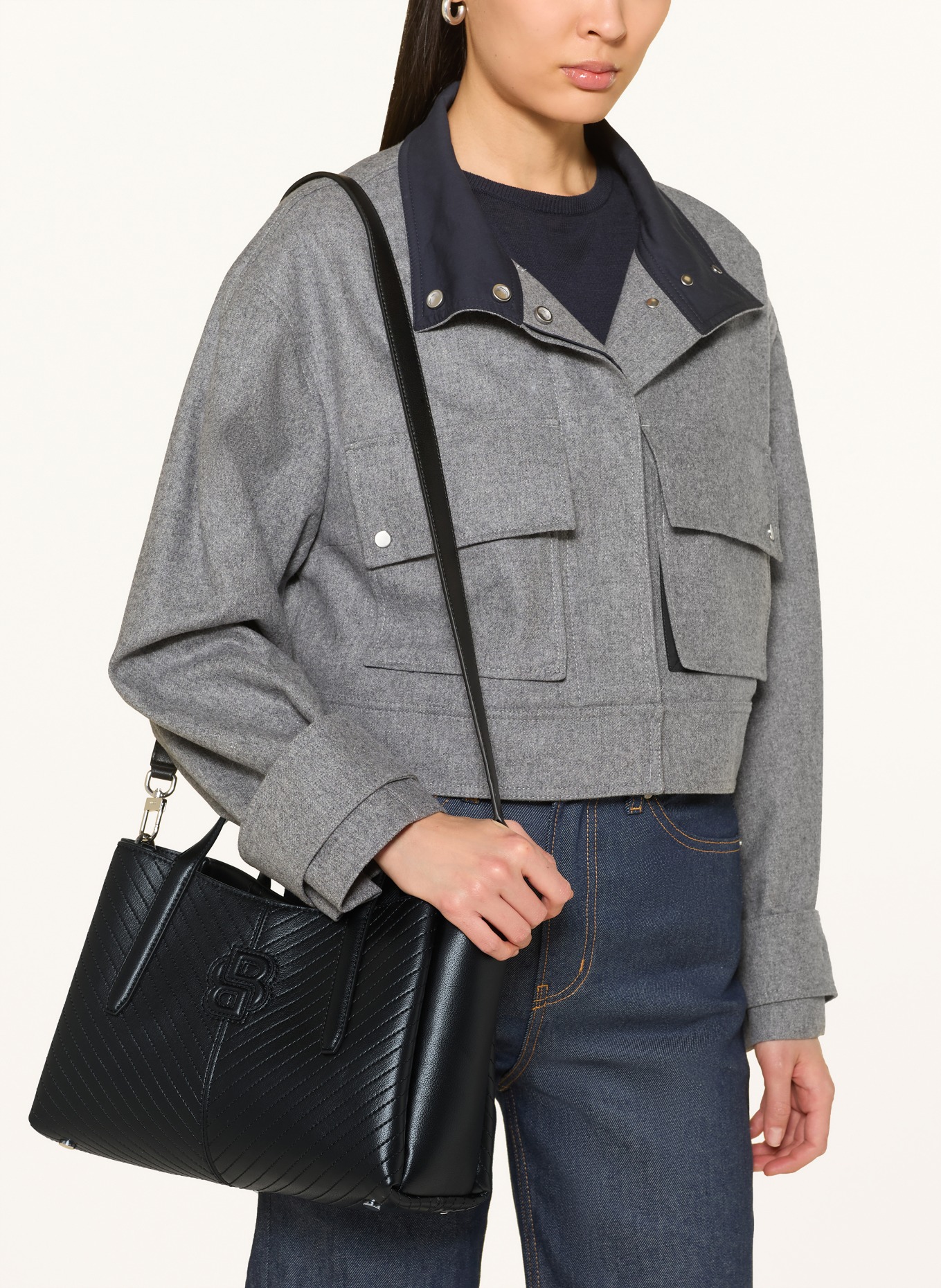 BOSS Handtas ANETT: ZWART / ZILVER