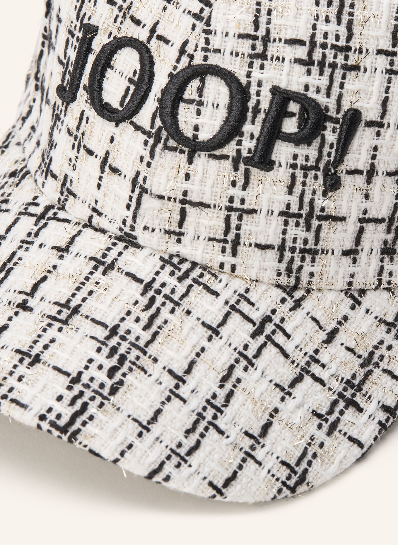 JOOP! Czapka AITANA z błyszczącą przędzą: BIAŁY / CZARNY