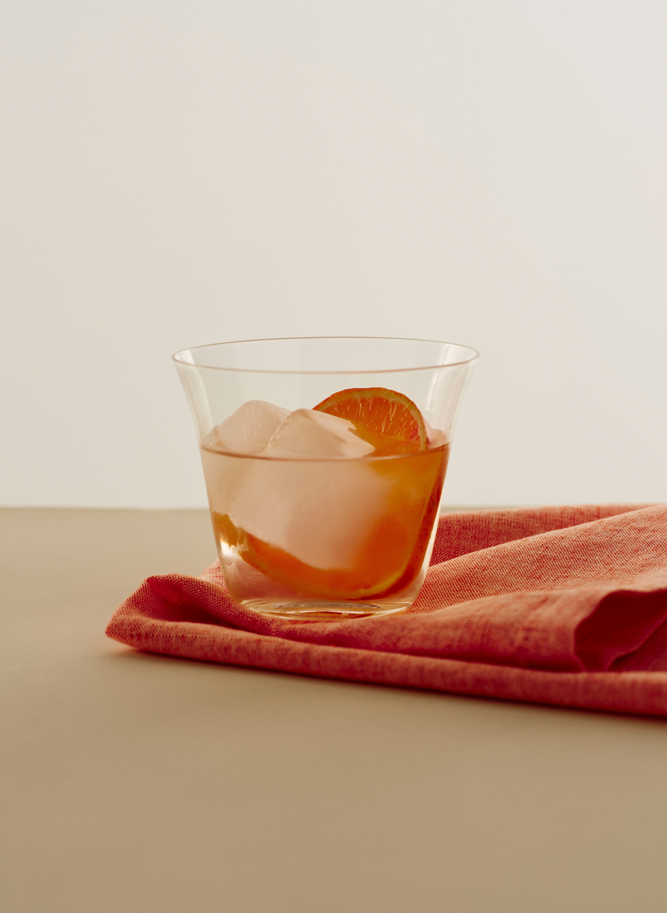 HAY 2er-Set Trinkgläser CURVE: WEISS