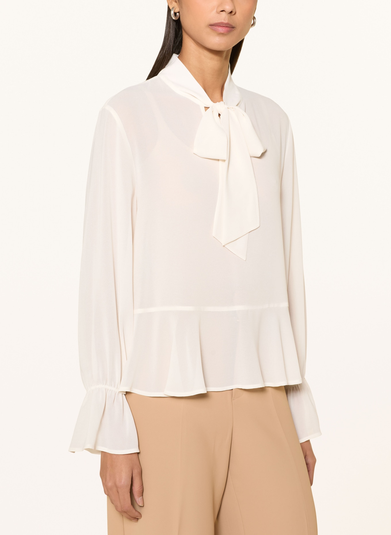 oui Bow blouse with ruffles: WHITE