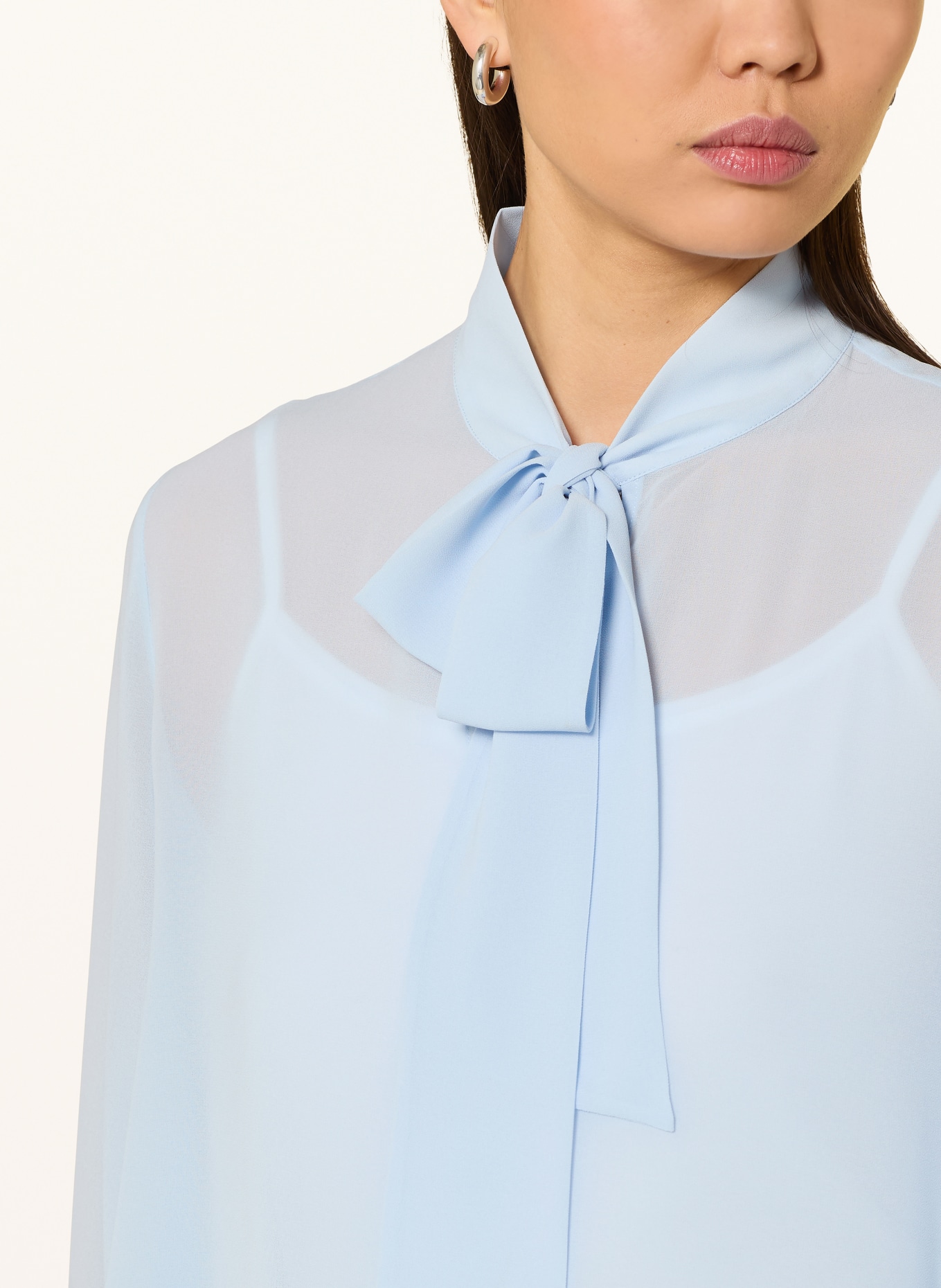 oui Bow blouse with ruffles: LIGHT BLUE