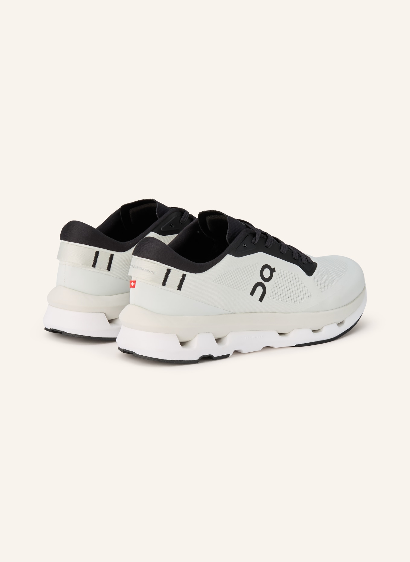 On Sneakersy CLOUDZONE: BIAŁY / CZARNY