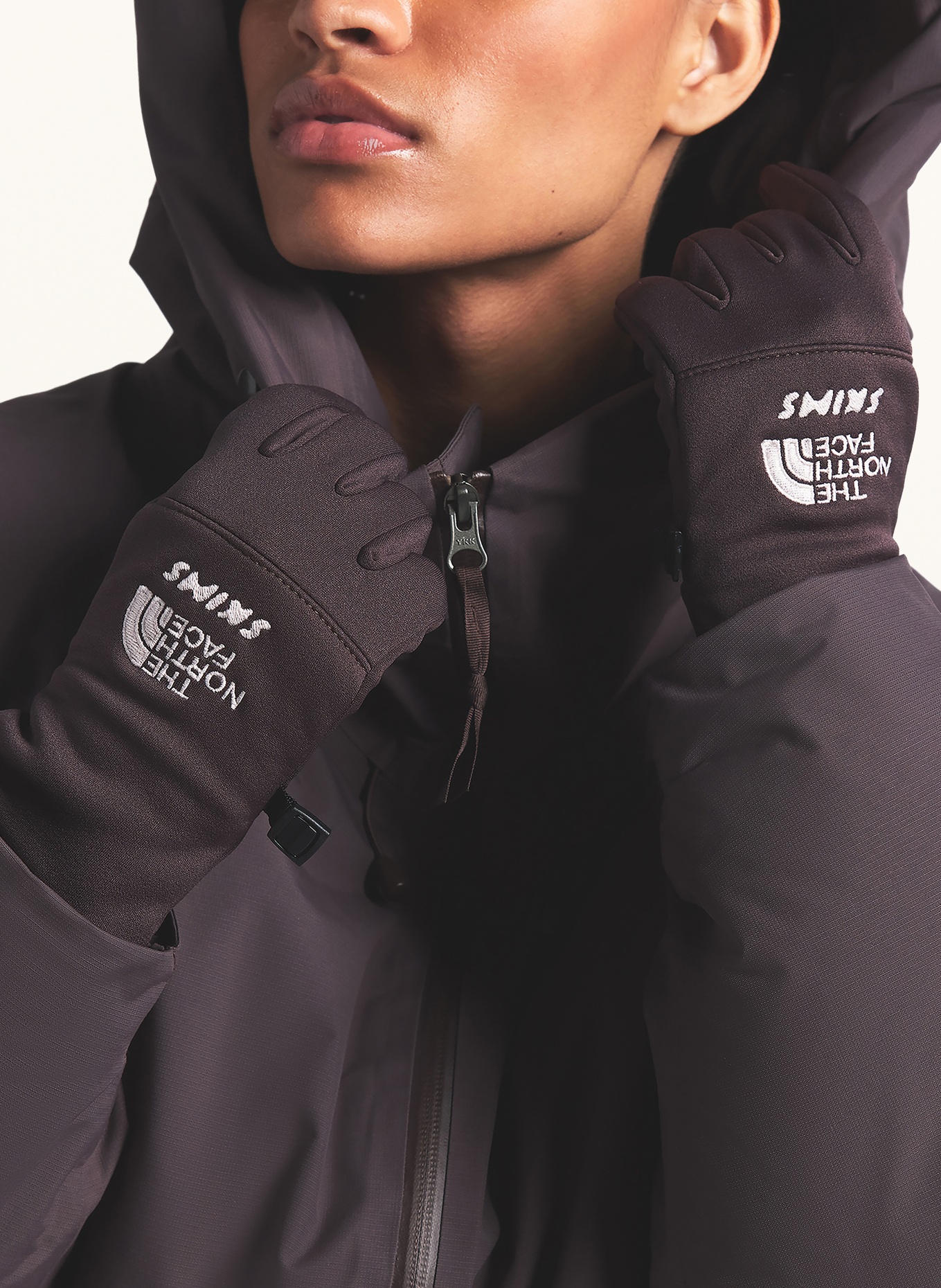 THE NORTH FACE x SKIMS TNF X PROJECT K multisport gloves: T7X SK Phoenix