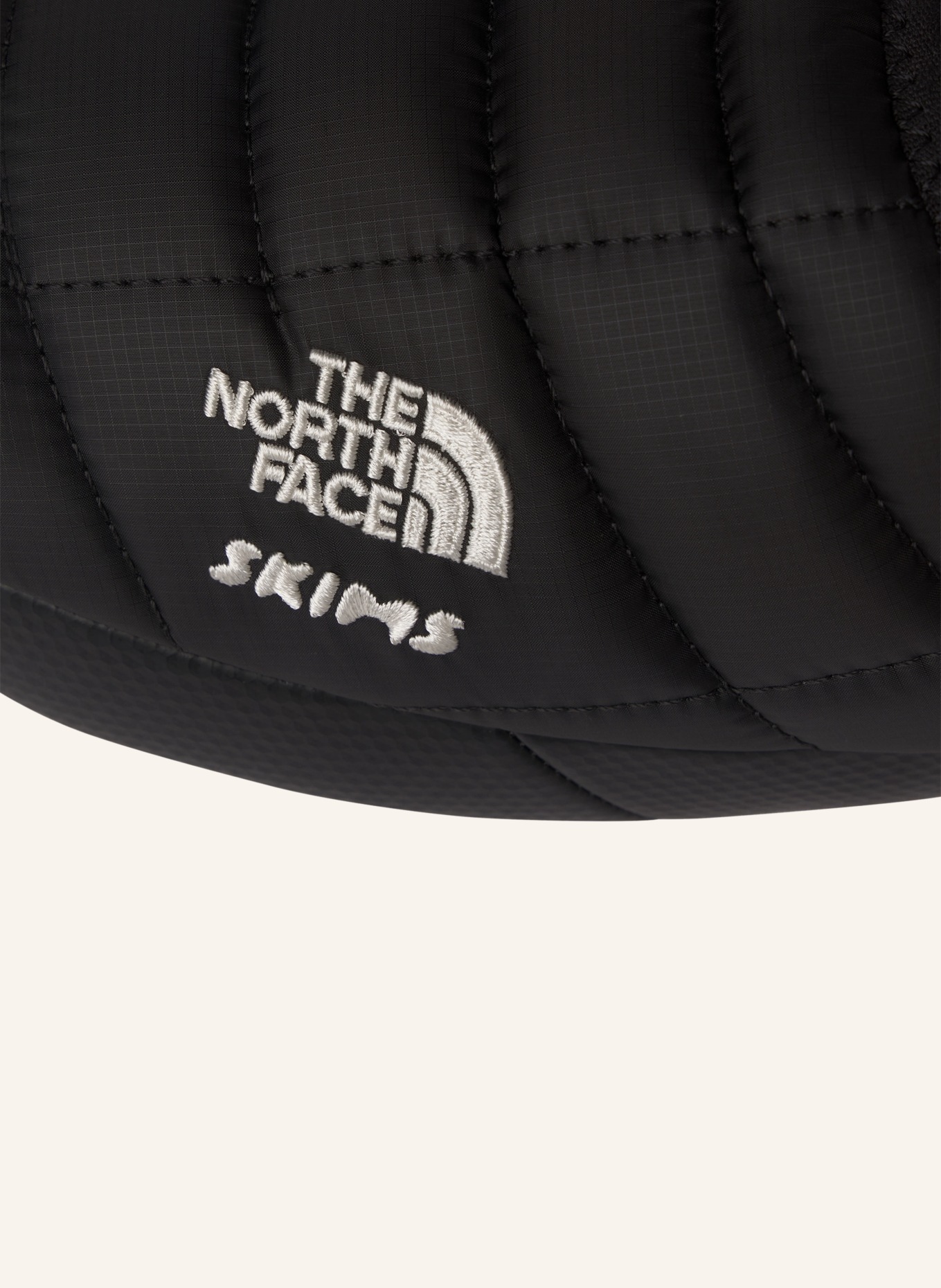 THE NORTH FACE x SKIMS Chaussons THERMOBALL™ TRACTION: I3X SK Onyx-SK Onyx