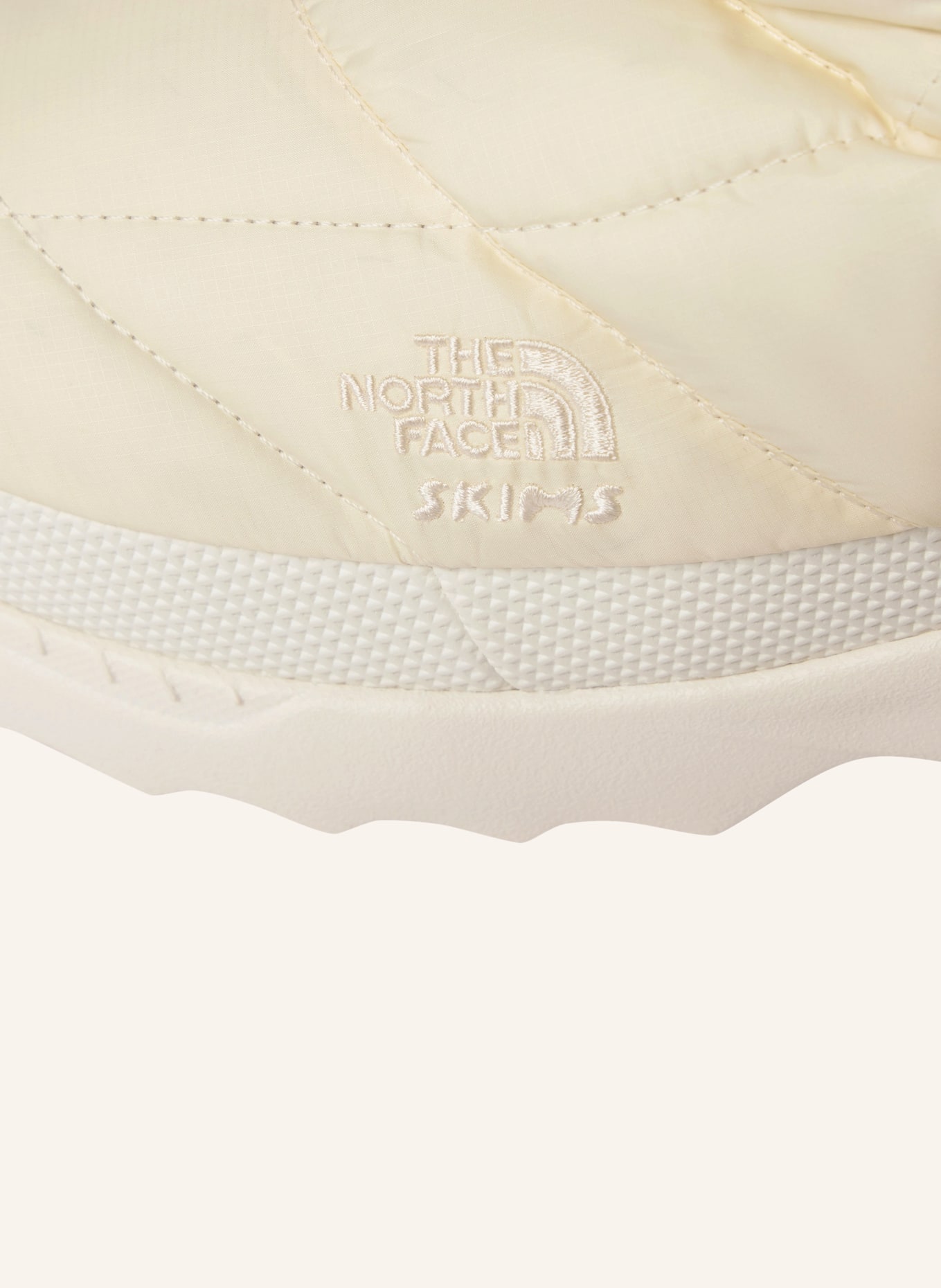 THE NORTH FACE x SKIMS Boots TNF X SKIMS NUPTSE TRACTION: T8R SK Bone-SK Bone
