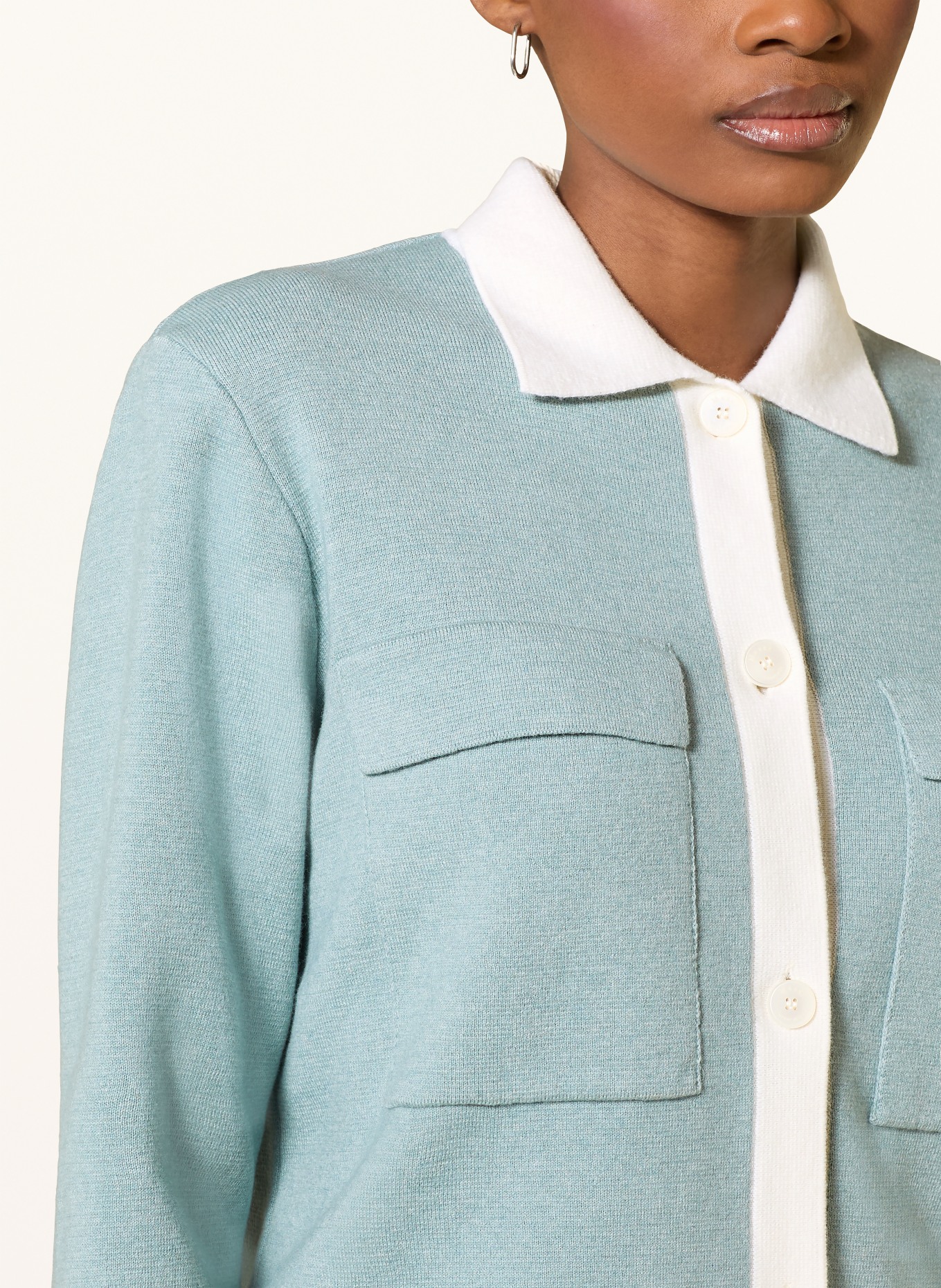 MAERZ MUENCHEN Strickjacke: PETROL / WEISS