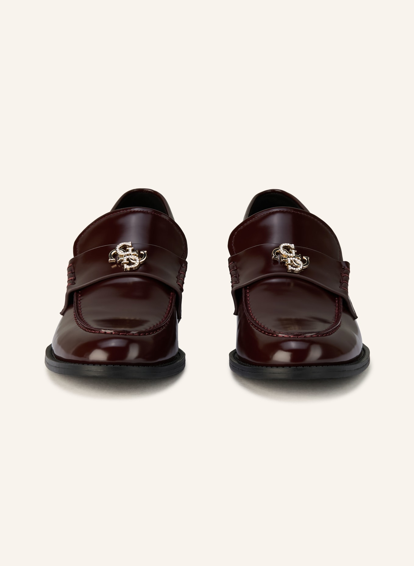 GUESS Mokasyny BEVALEE: CIEMNOCZERWONY