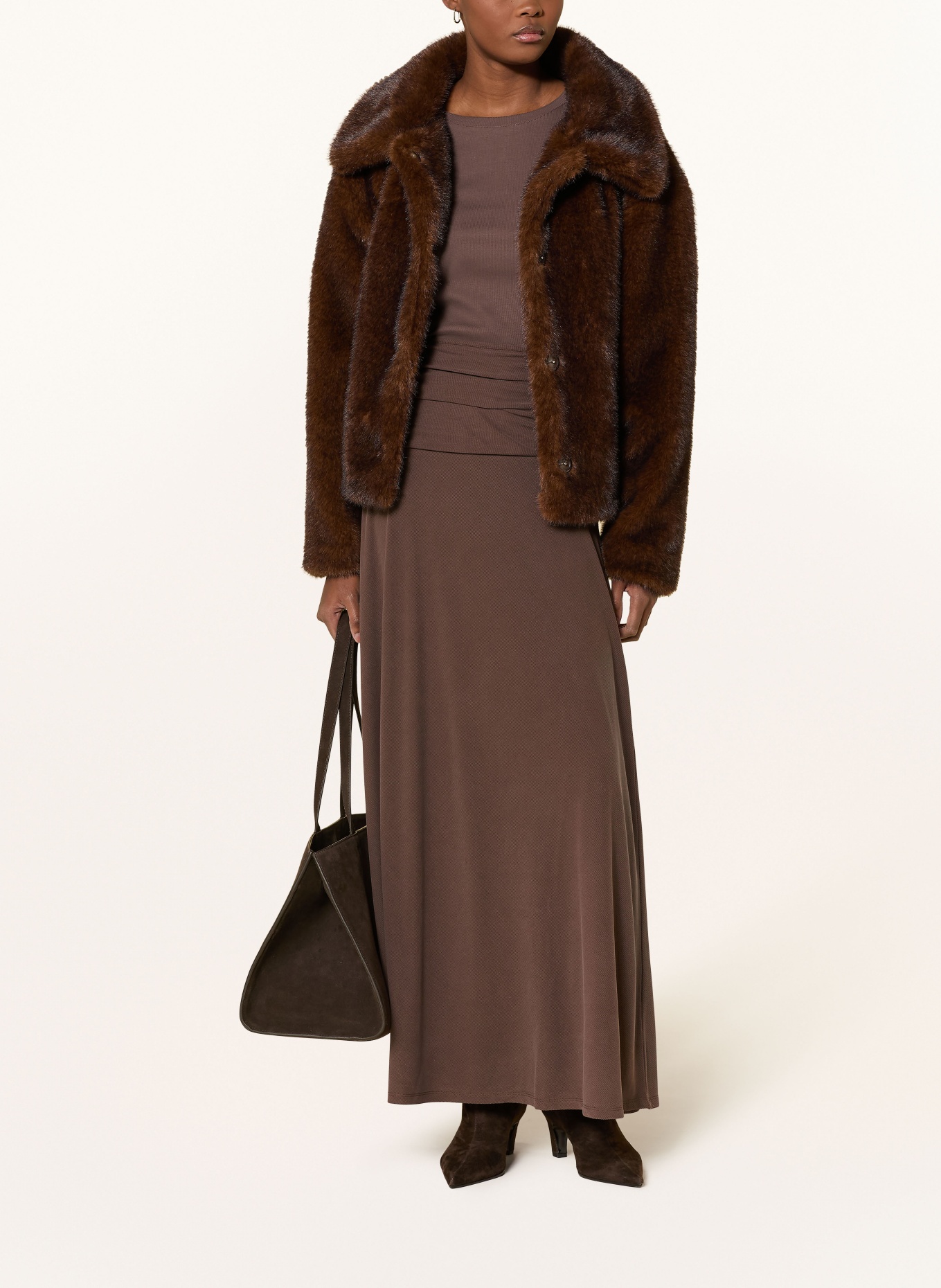 GUESS Sukně MILENA: TMAVĚ HNĚDÁ