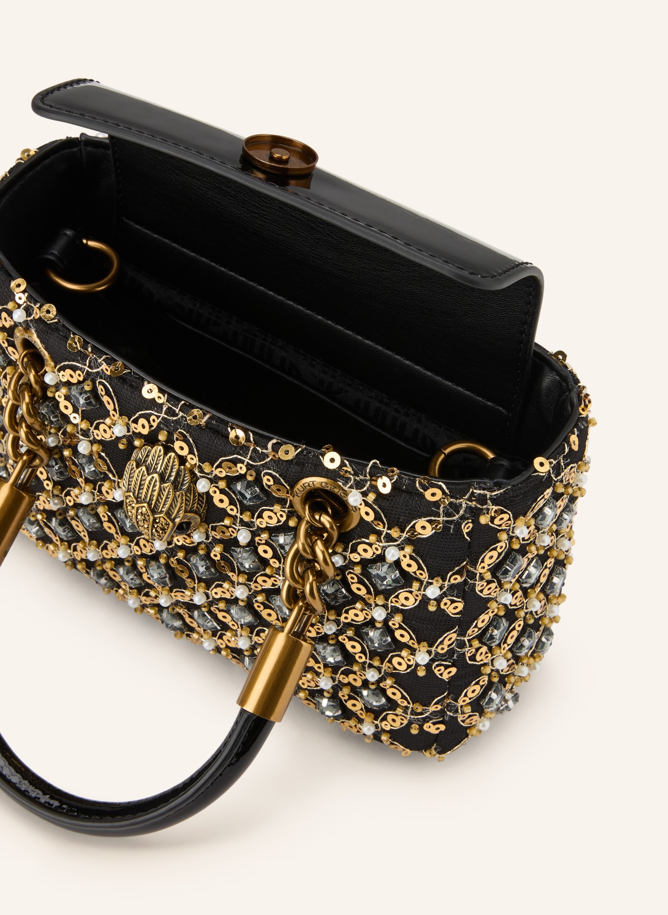 KURT GEIGER Handtasche KENSINGTON mit Pailletten und Schmucksteinen: SCHWARZ / GOLD