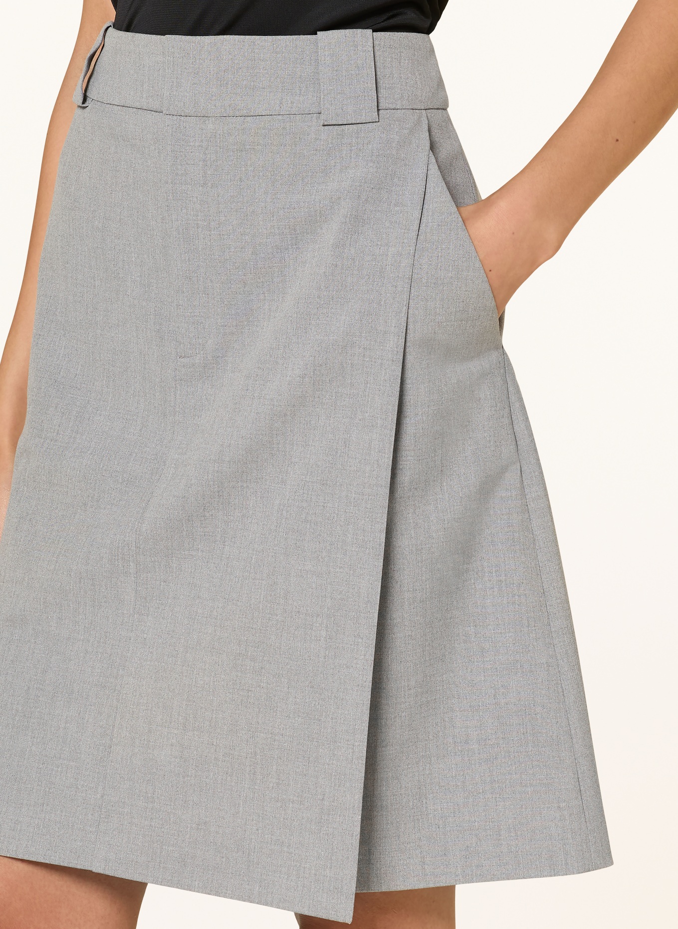 HUGO Sukně RANWI s překříženým střihem: ŠEDÁ