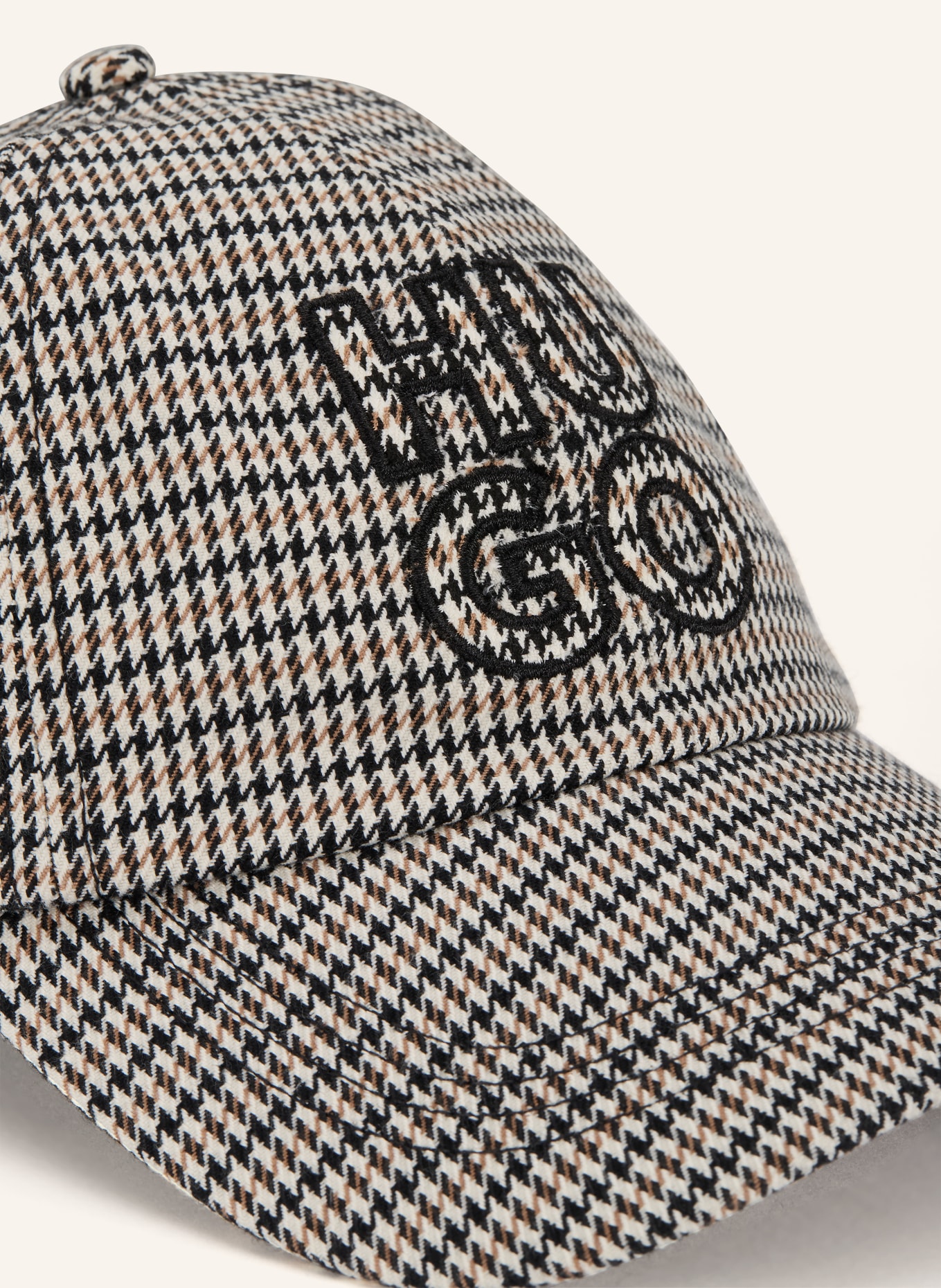 HUGO Cap ALLY: ECRU / BRAUN / SCHWARZ