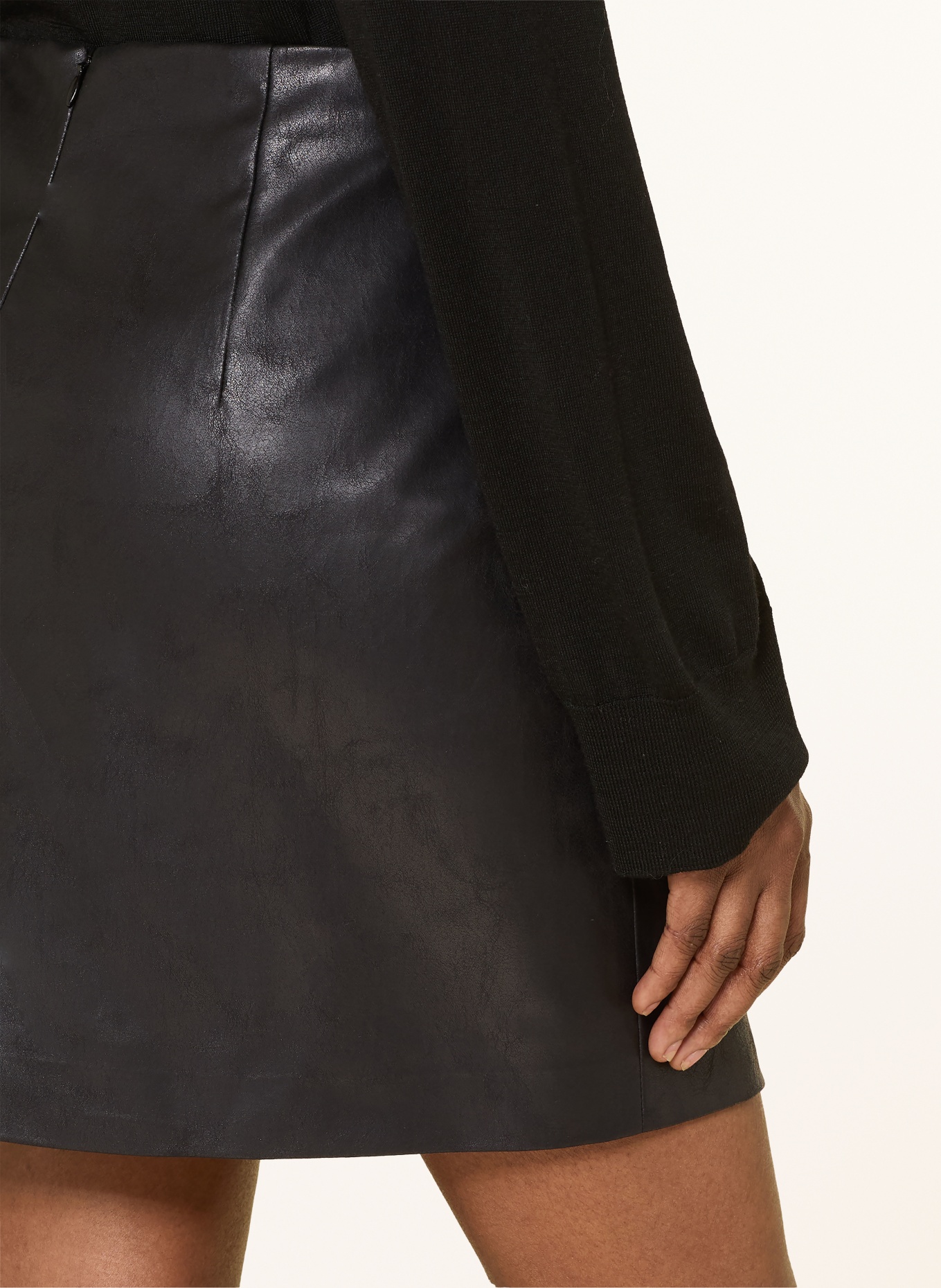 DRYKORN GENTILIE leather-look skirt: BLACK