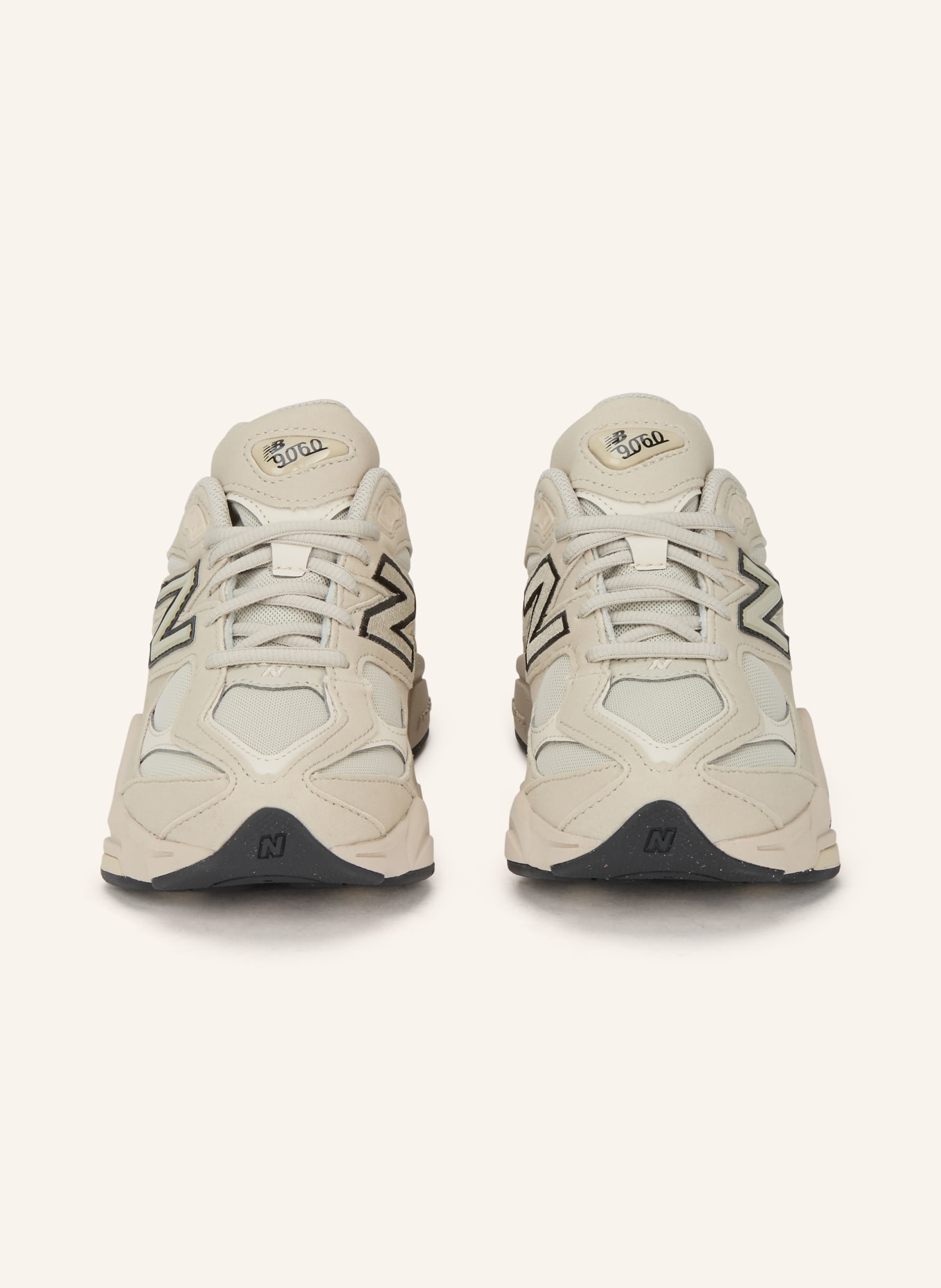 new balance Sneaker 9060: GRAU / HELLGRAU