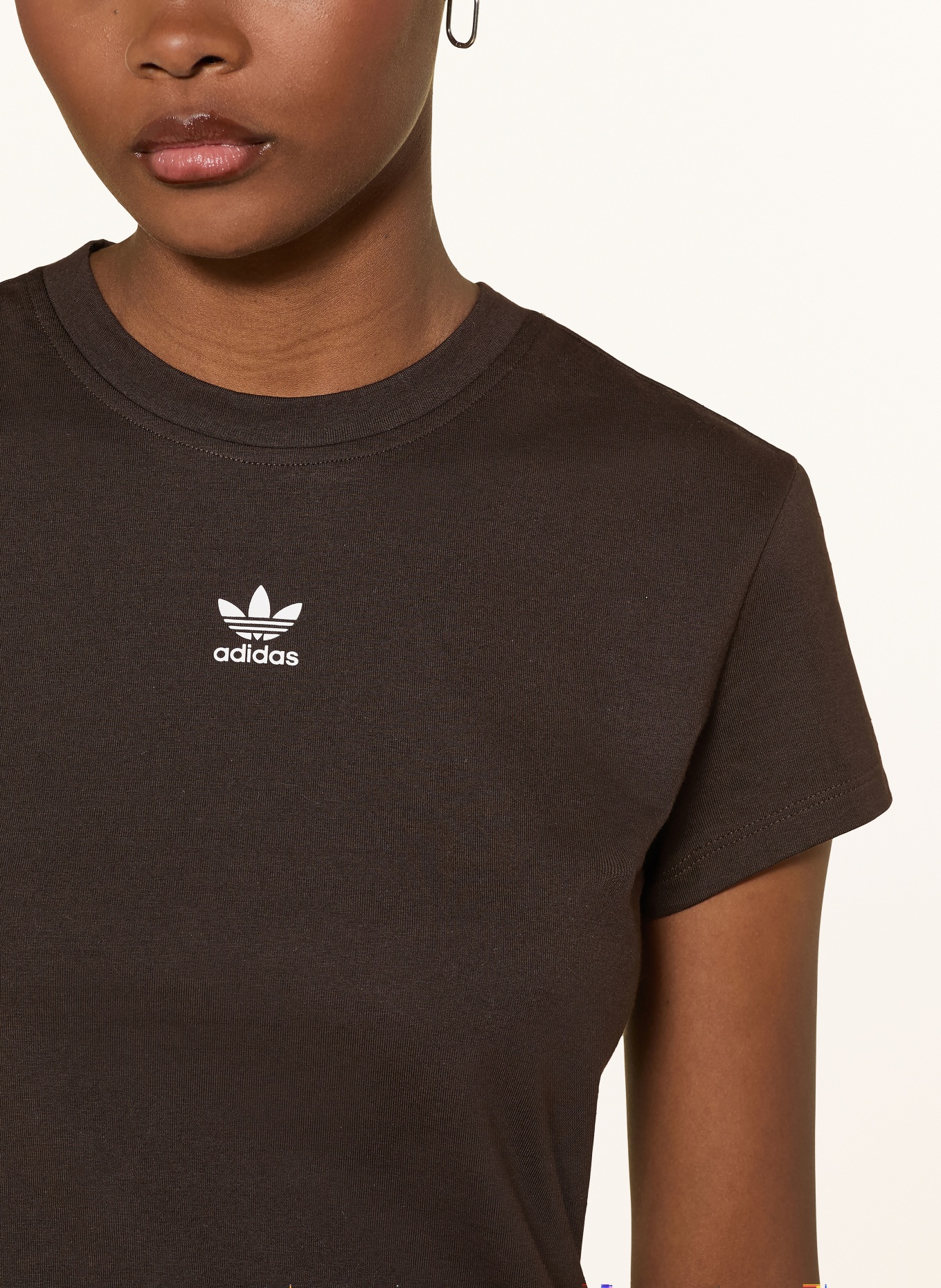 adidas Originals Koszulka ESSENTIALS: CIEMNOBRĄZOWY