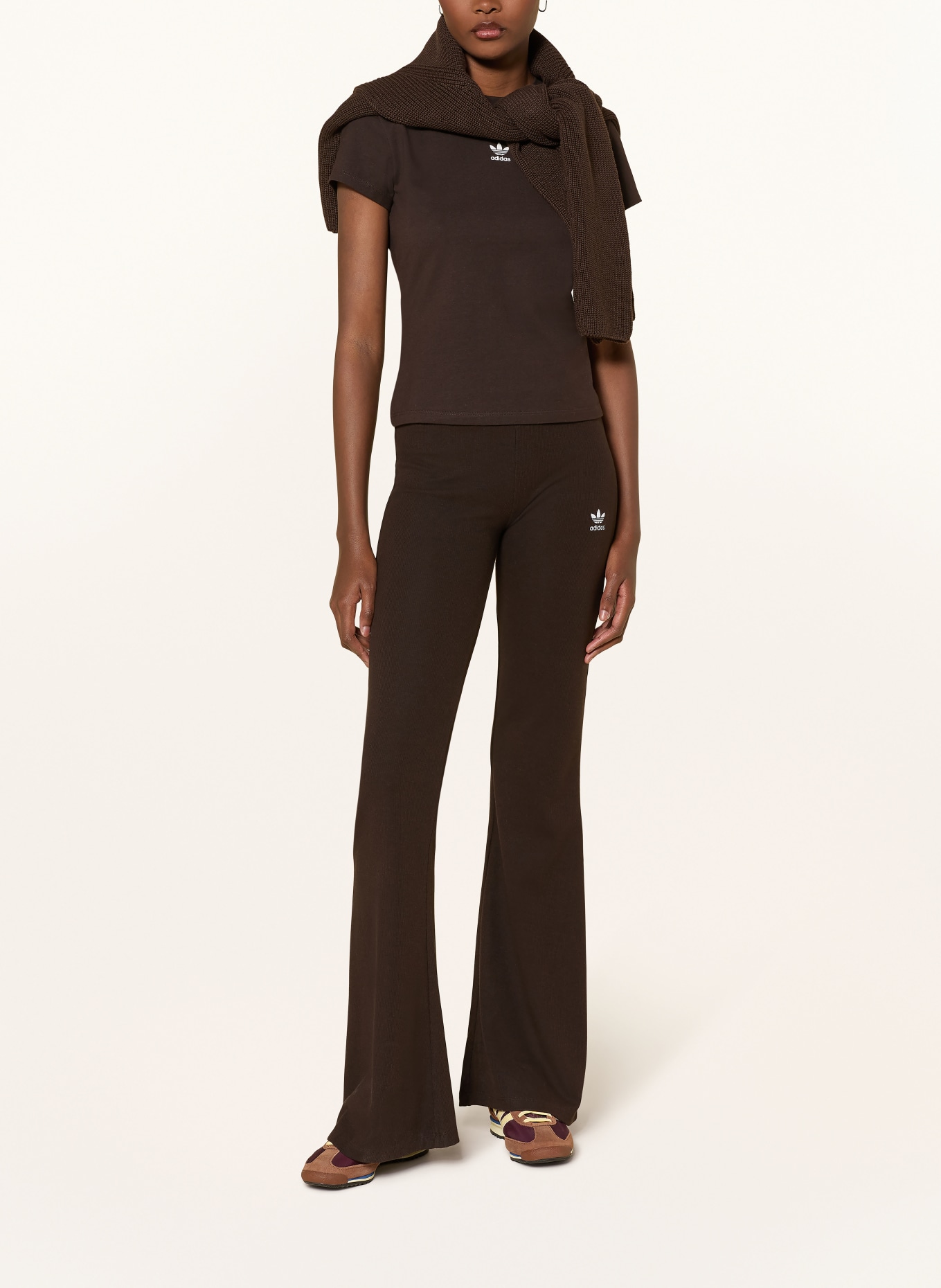 adidas Originals Koszulka ESSENTIALS: CIEMNOBRĄZOWY