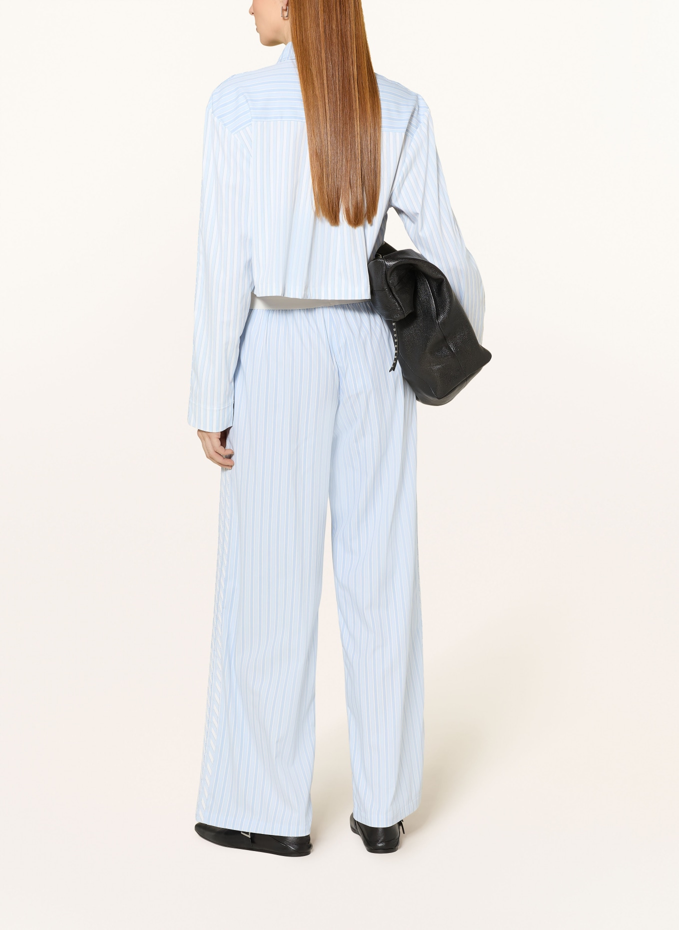 adidas Originals Tréninkové kalhoty ESSENTIALS: BÍLÁ / TMAVĚ MODRÁ