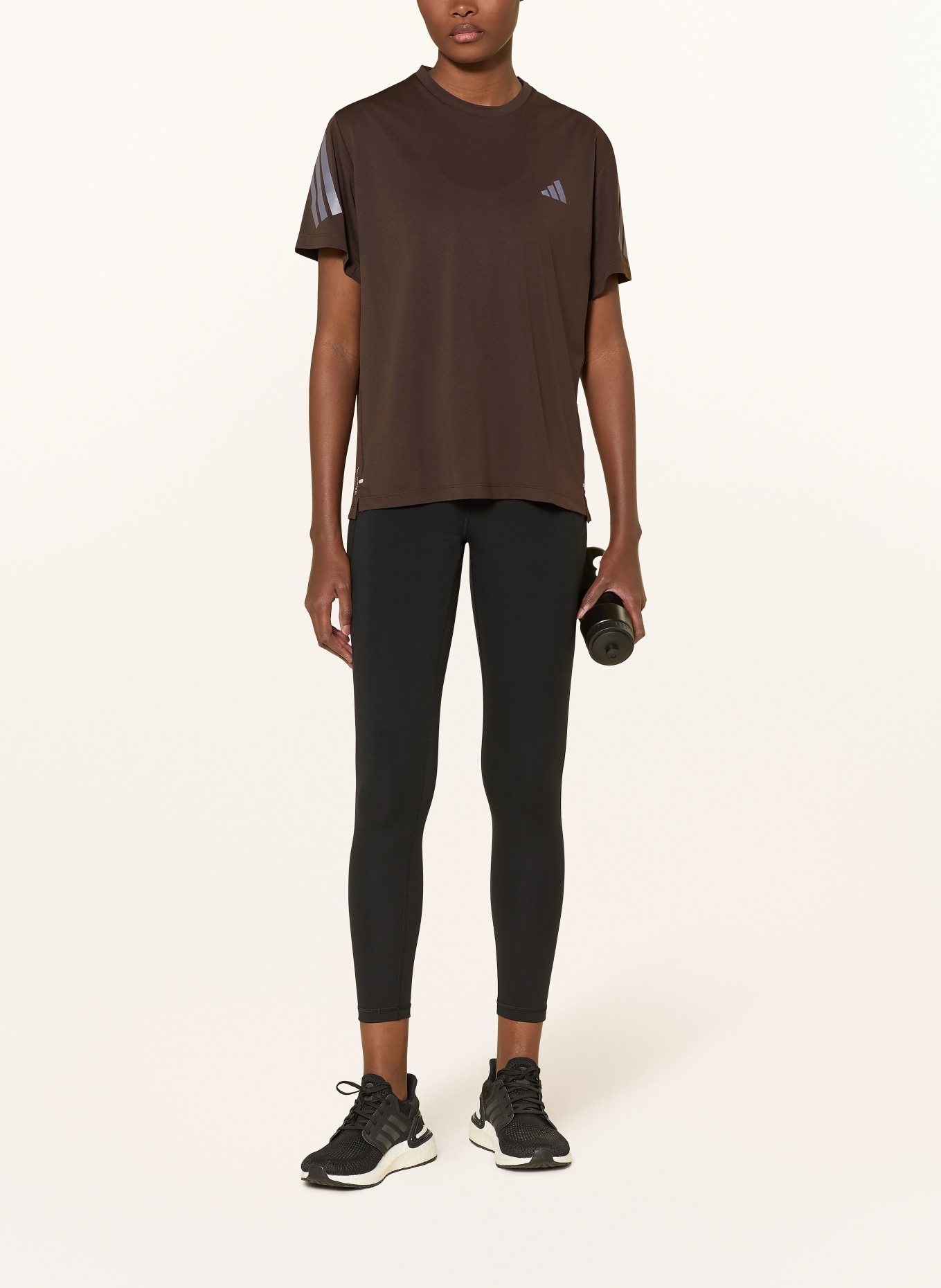 adidas Běžecké tričko ADI365: TMAVĚ HNĚDÁ