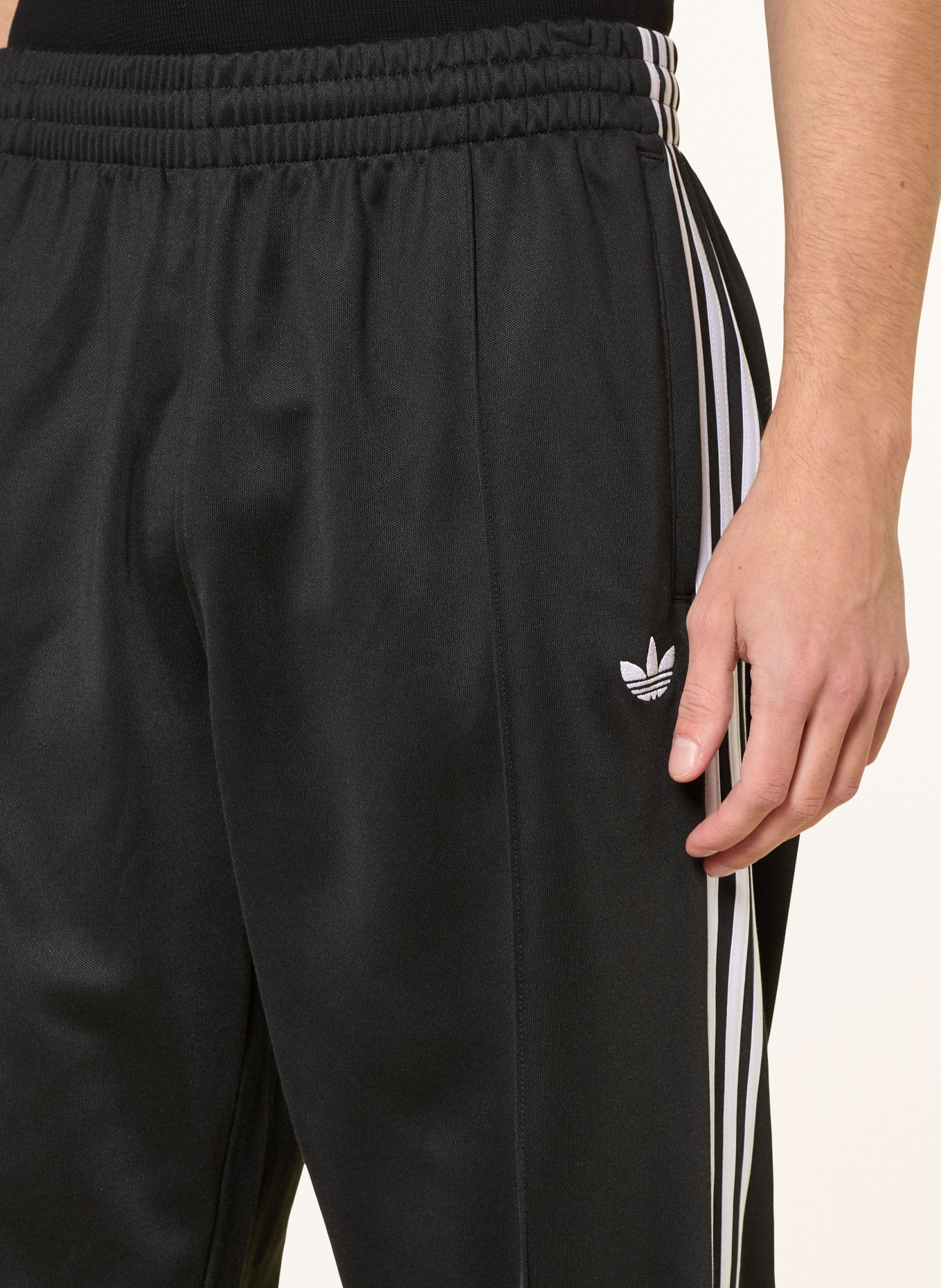 adidas Originals Tepláky: ČERNÁ / BÍLÁ