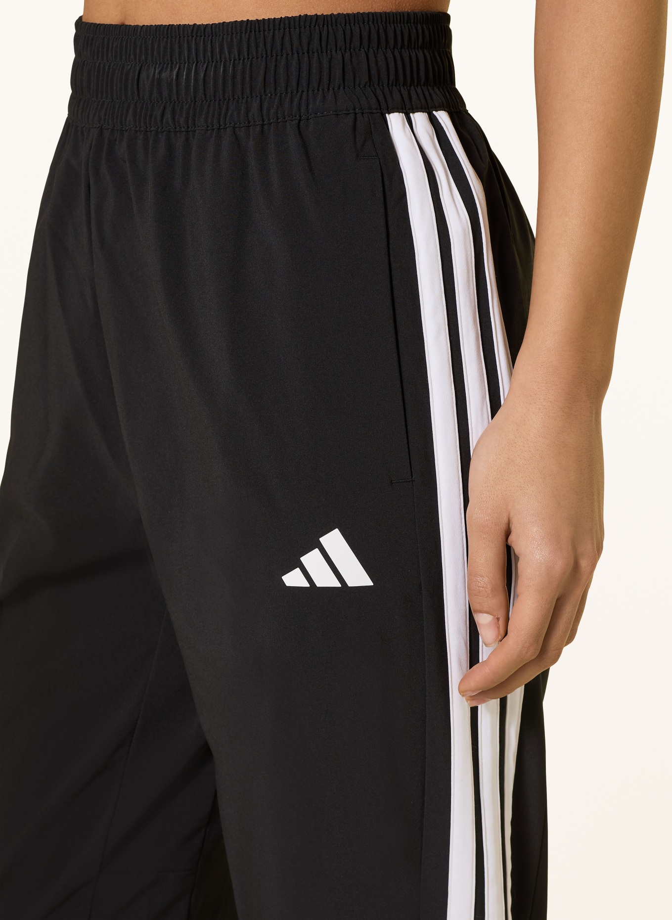 adidas Track Pants ESSENTIALS 3-STREIFEN: SCHWARZ