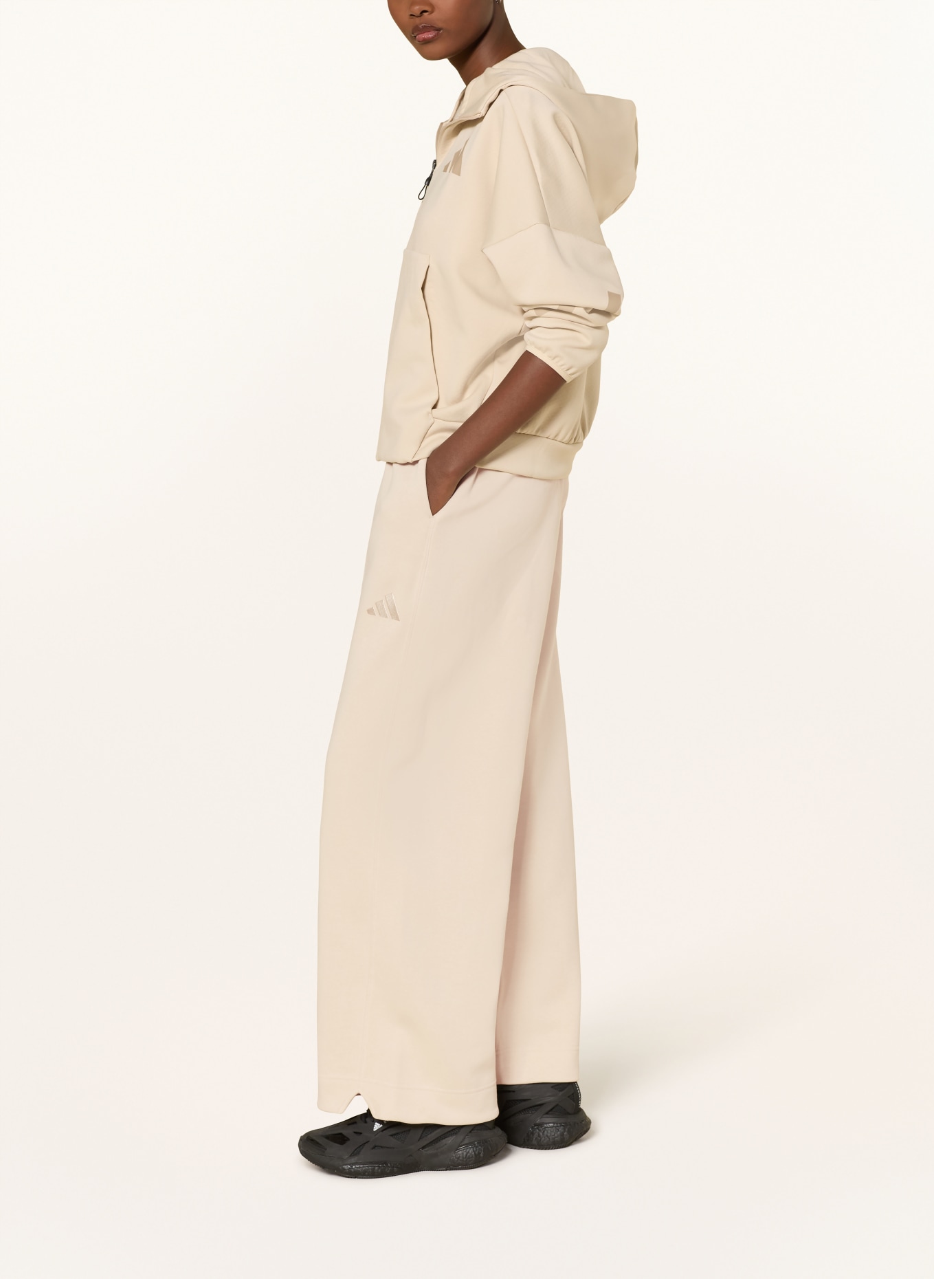 adidas Sweatpants ALL SZN: BEIGE