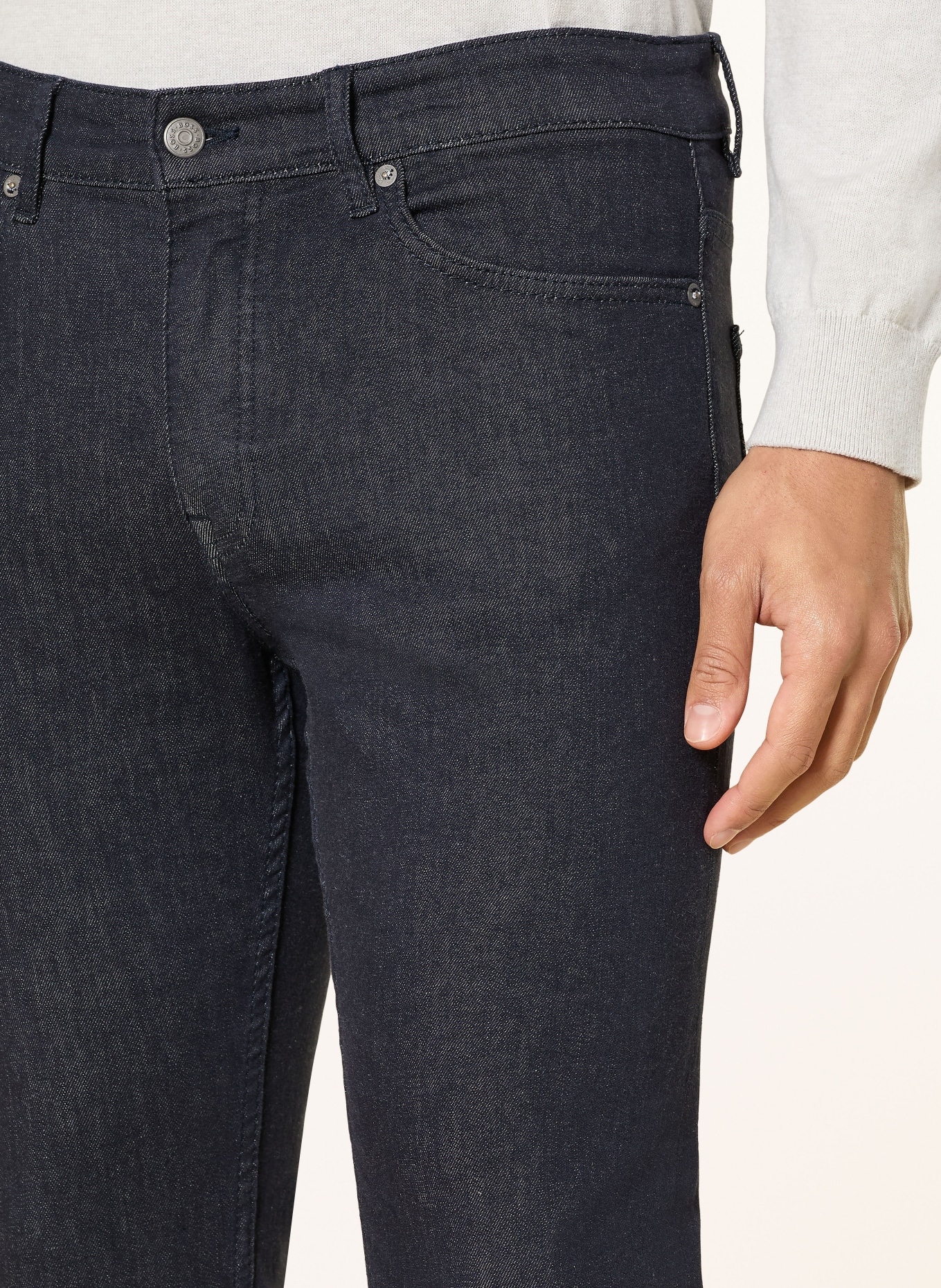 BOSS DELAWARE BO Slim Fit Jeans: 401 DARK BLUE
