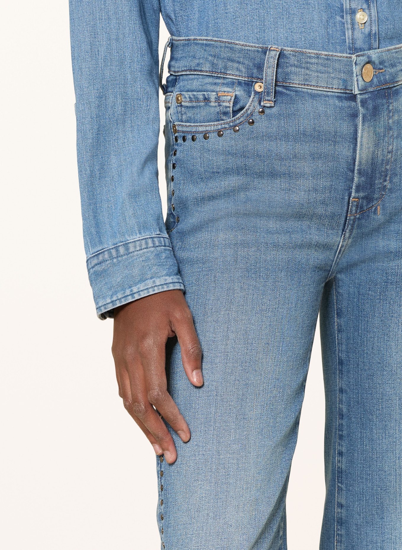 7 for all mankind Flared Jeans DOJO TAILORLESS mit Nieten: 1ZT Retro Fade