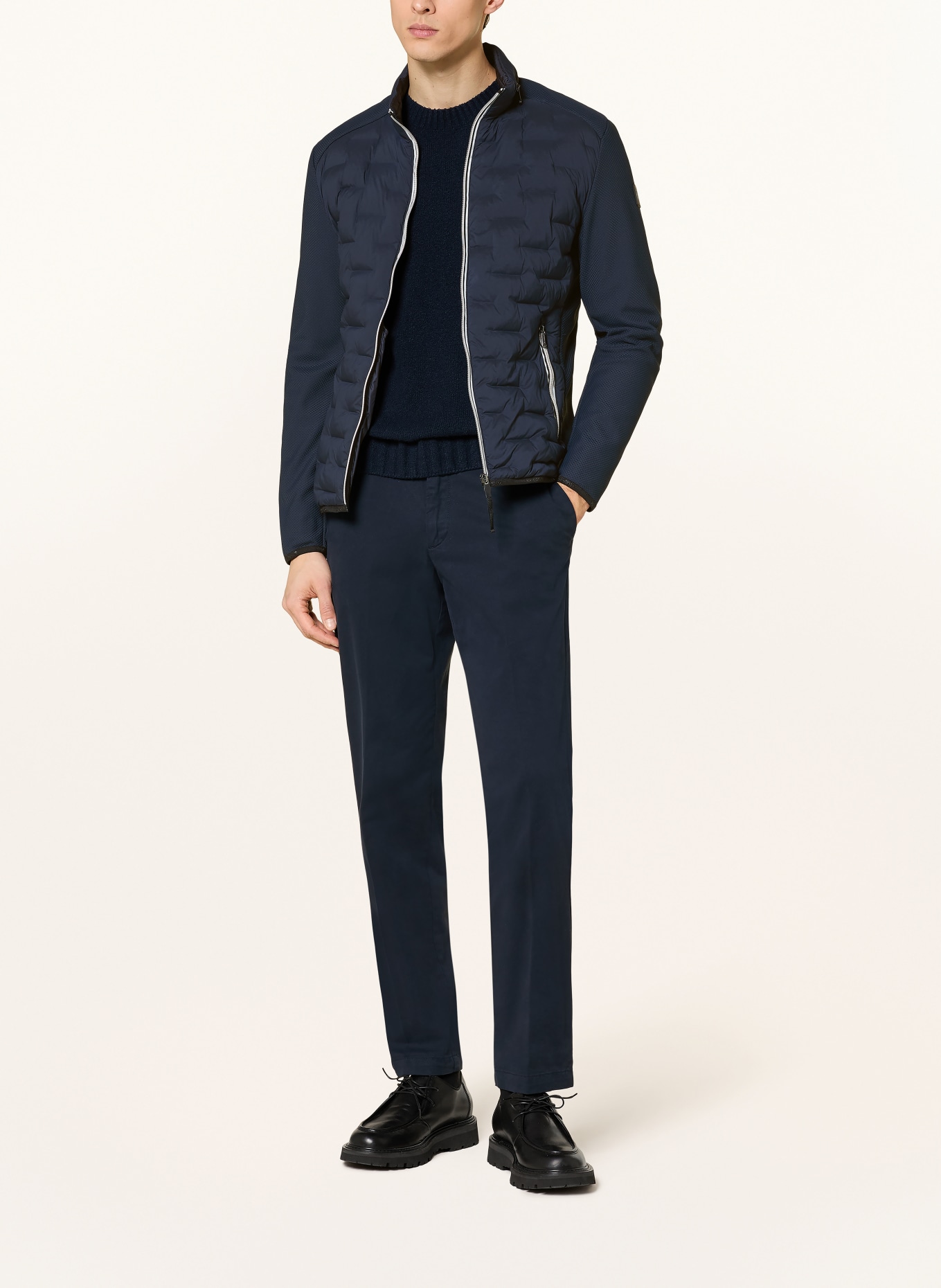 MILESTONE Prošívaná bunda MSNERANO z kombinace materiálů s izolací DUPONT™ SORONA®: TMAVĚ MODRÁ