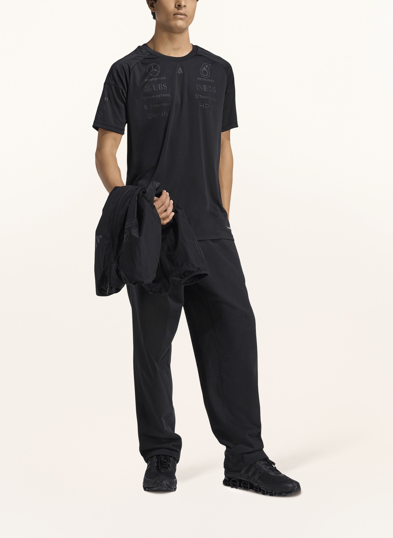 adidas T-Shirt MERCEDES - AMG PETRONAS FORMULA ONE TEAM: SCHWARZ