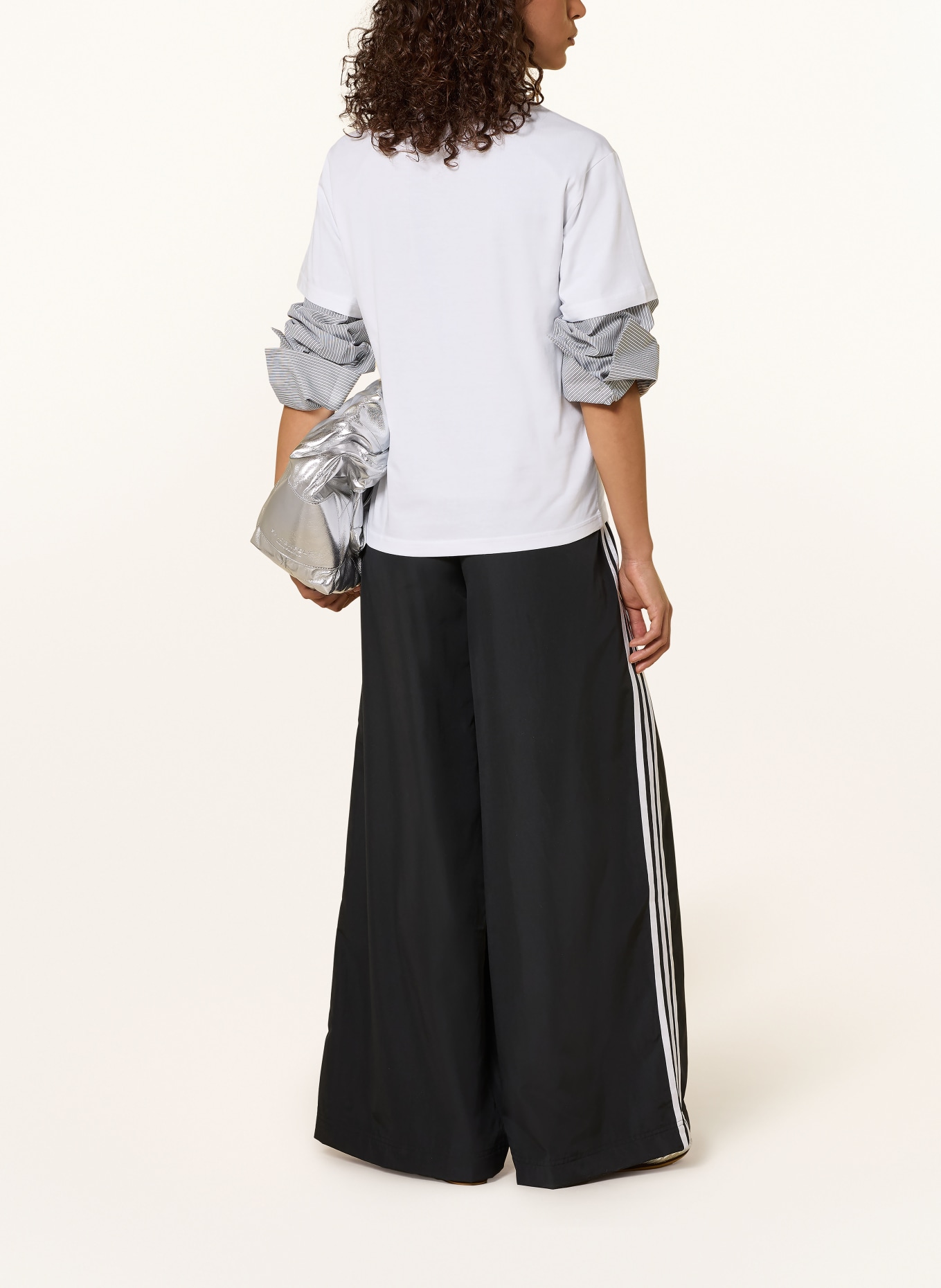 adidas ESSENTIALS SMALL LOGO T-shirt: WHITE / BLACK