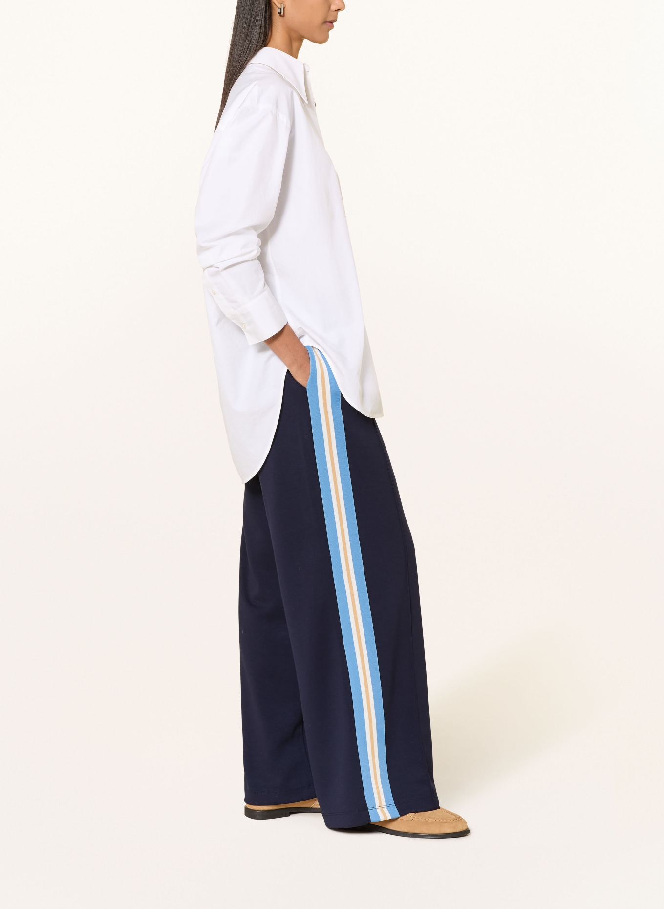 CARTOON Spodnie dżersejowe z galonowymi paskami: GRANATOWY / JASNONIEBIESKI / BIAŁY