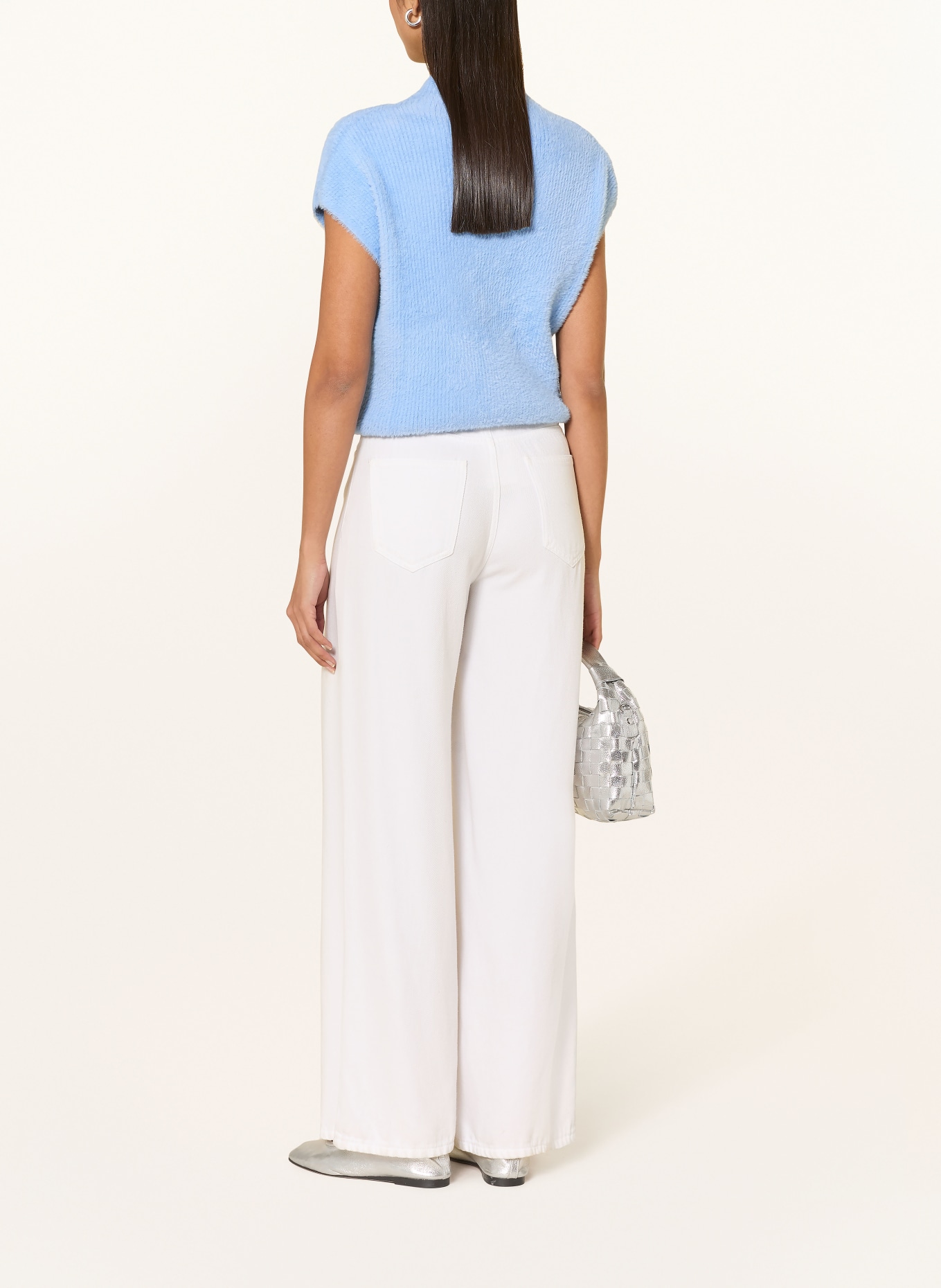 CARTOON sleeveless sweater: LIGHT BLUE