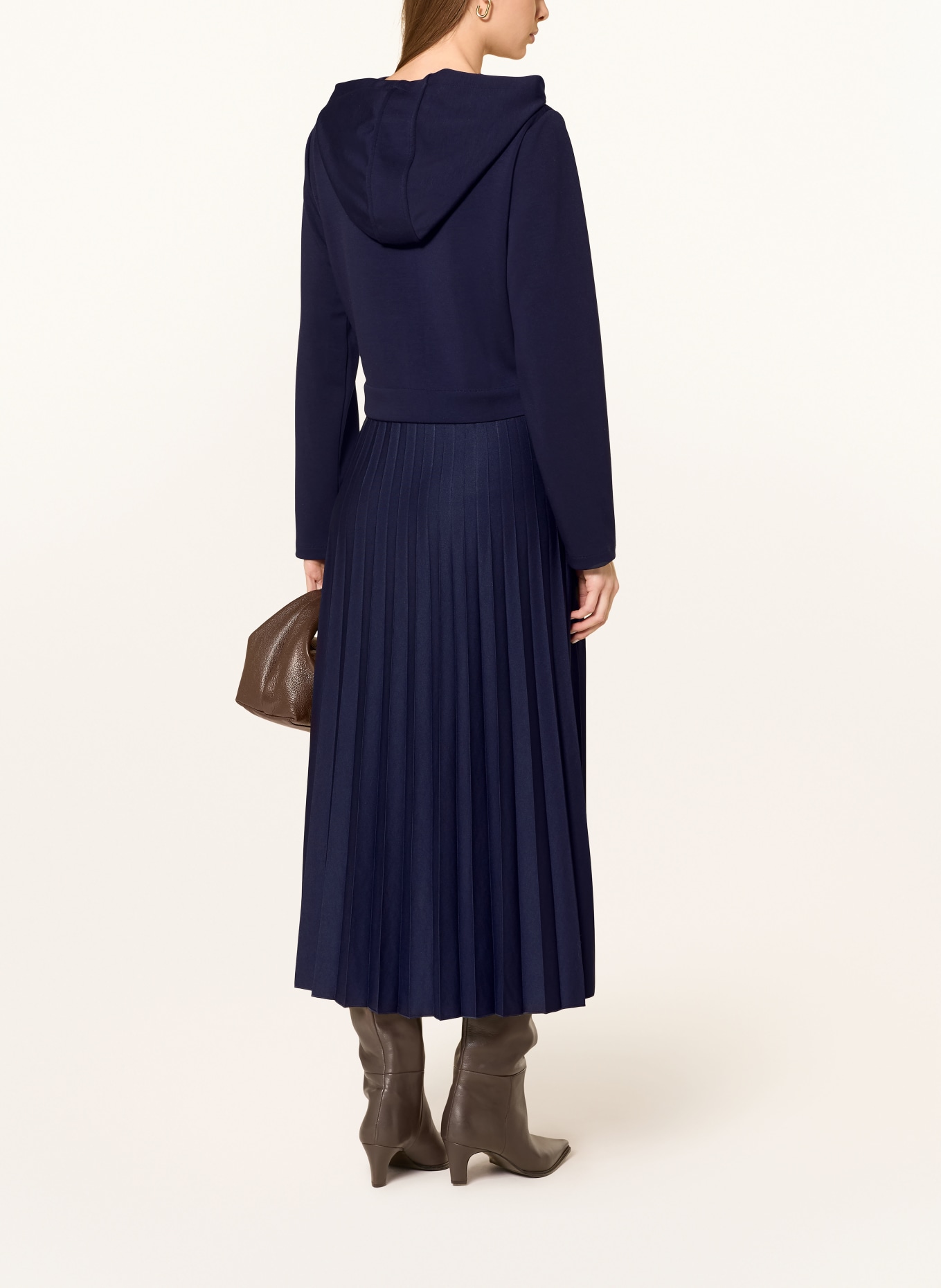 CARTOON Šaty s plisováním: TMAVĚ MODRÁ