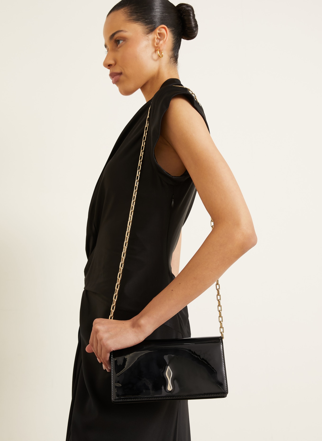 Christian Louboutin Schultertasche BETTINA: SCHWARZ / GOLD