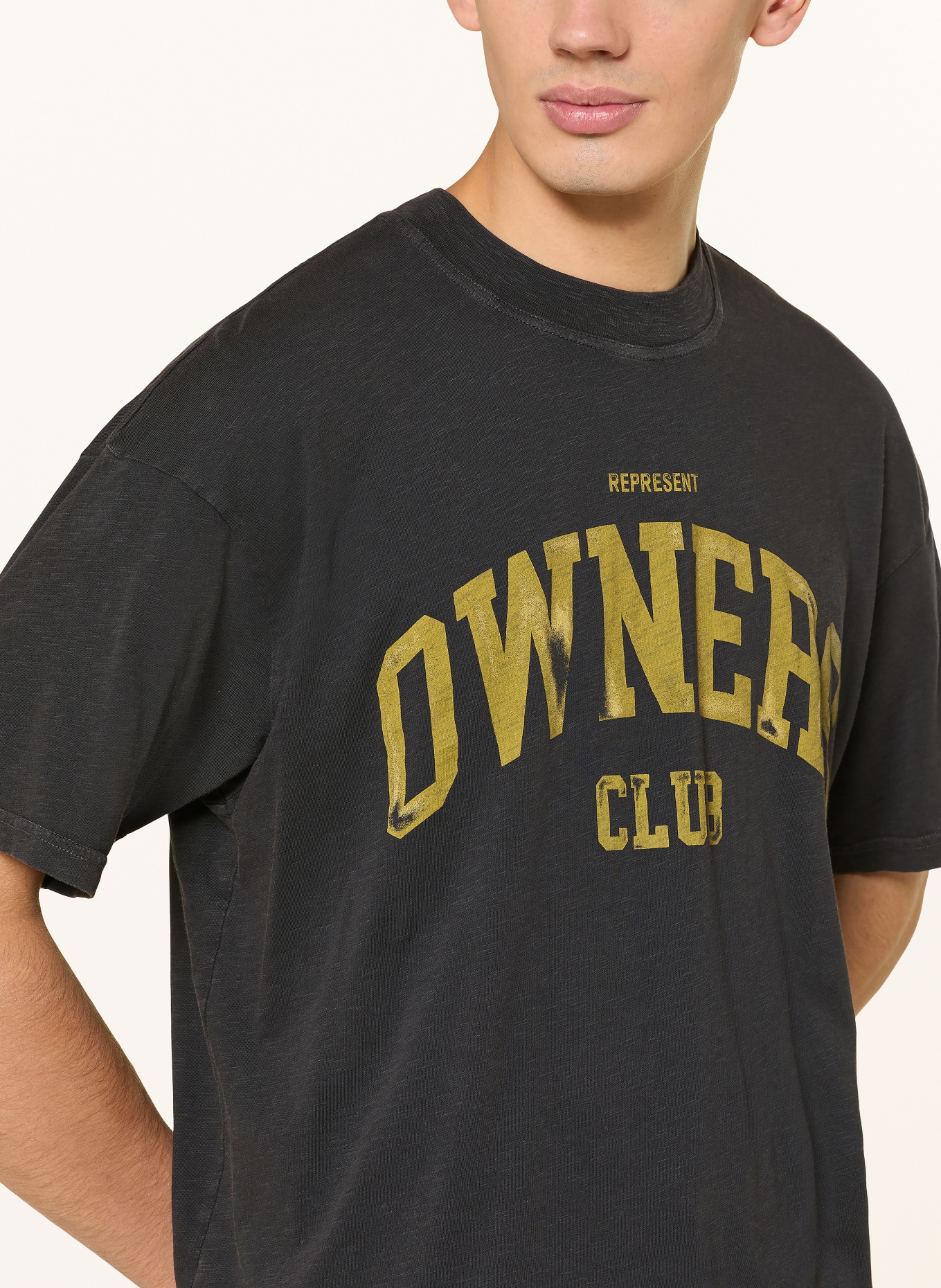 REPRESENT T-Shirt: SCHWARZ