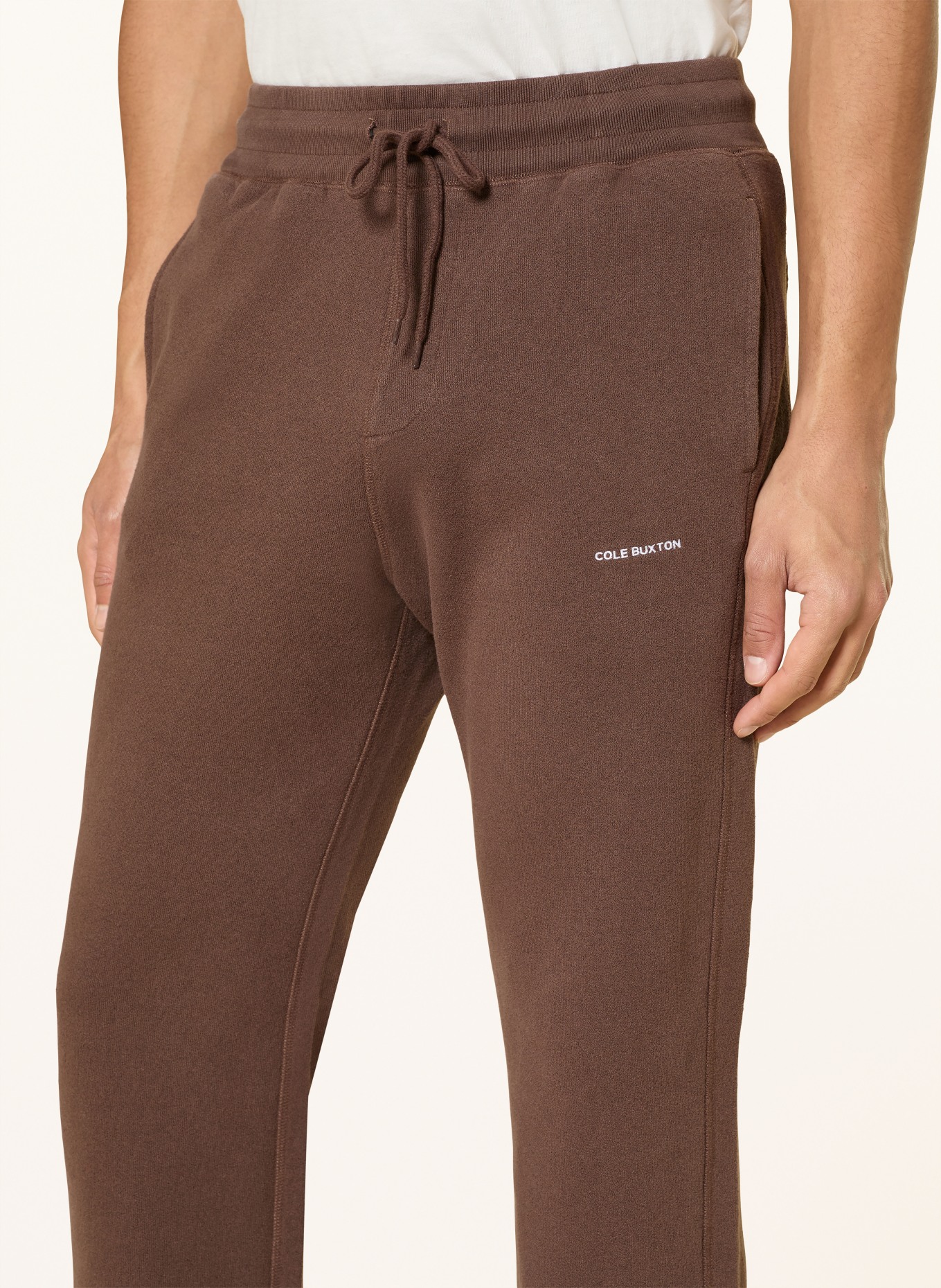 COLE BUXTON Spodnie dresowe: BRĄZOWY