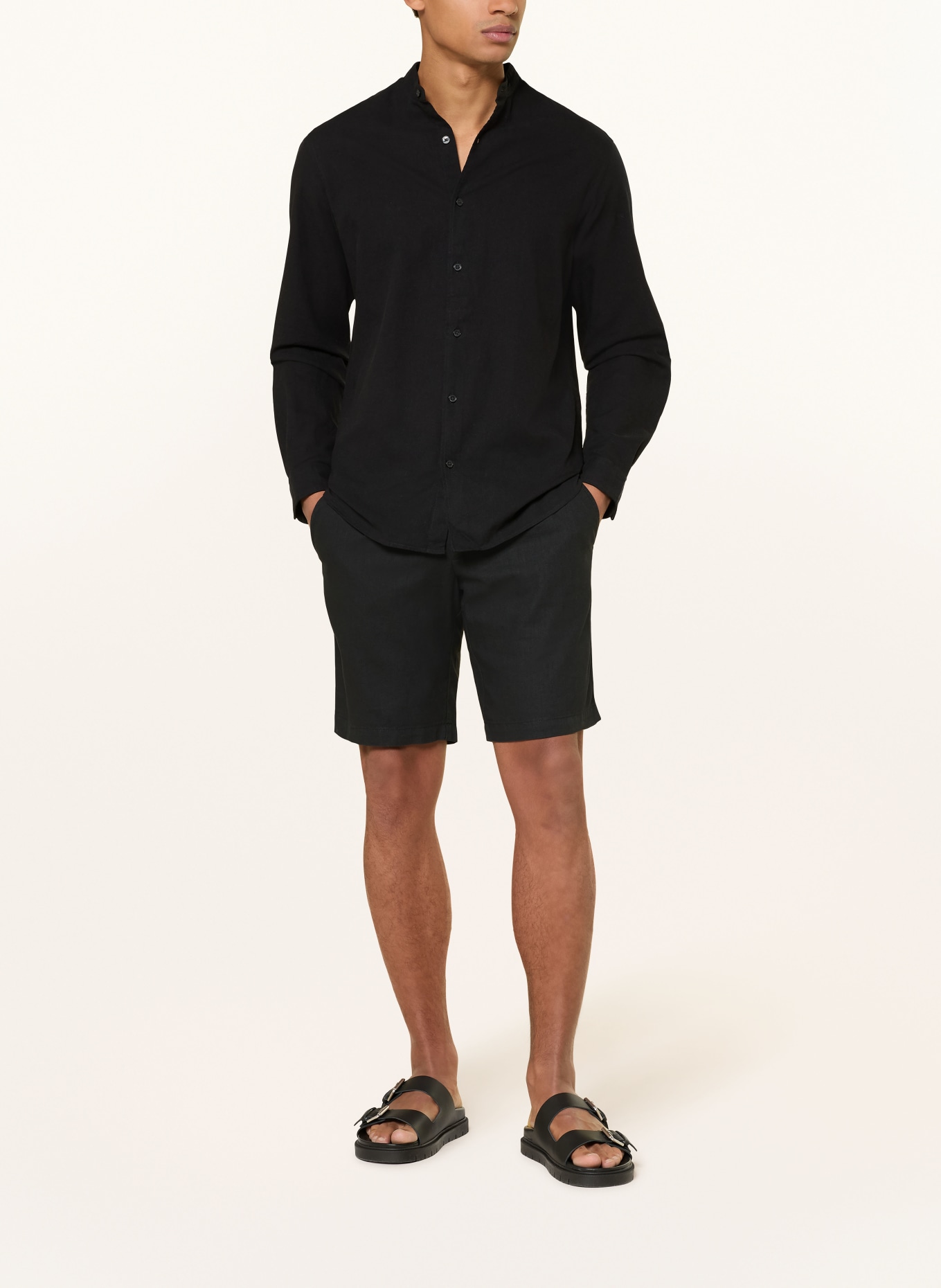 PAUL Chinoshorts Comfort Fit mit Leinen: SCHWARZ