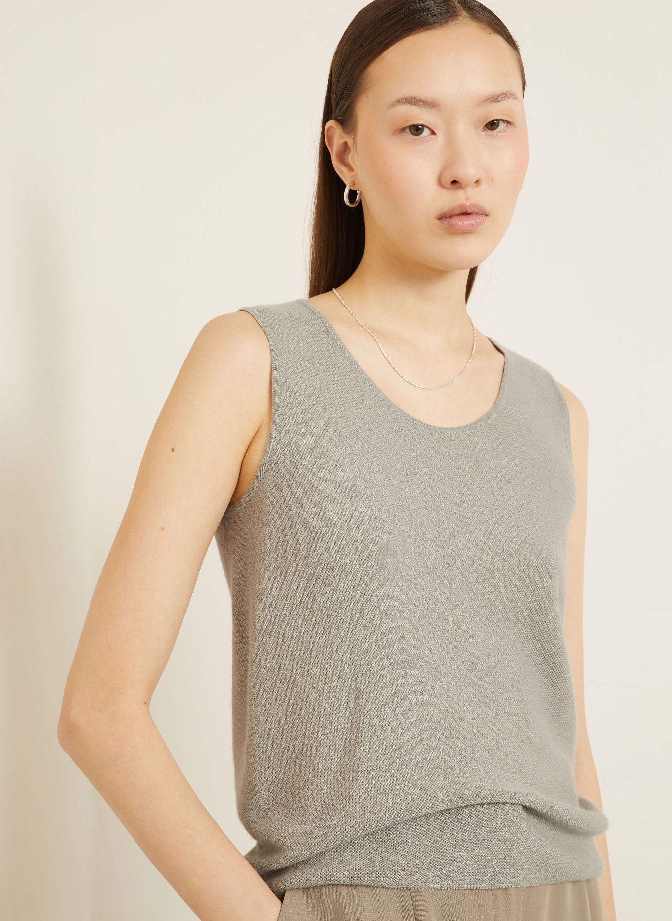 IRIS von ARNIM Dzianinowy top THYRA z kaszmiru i jedwabiu: SZARY