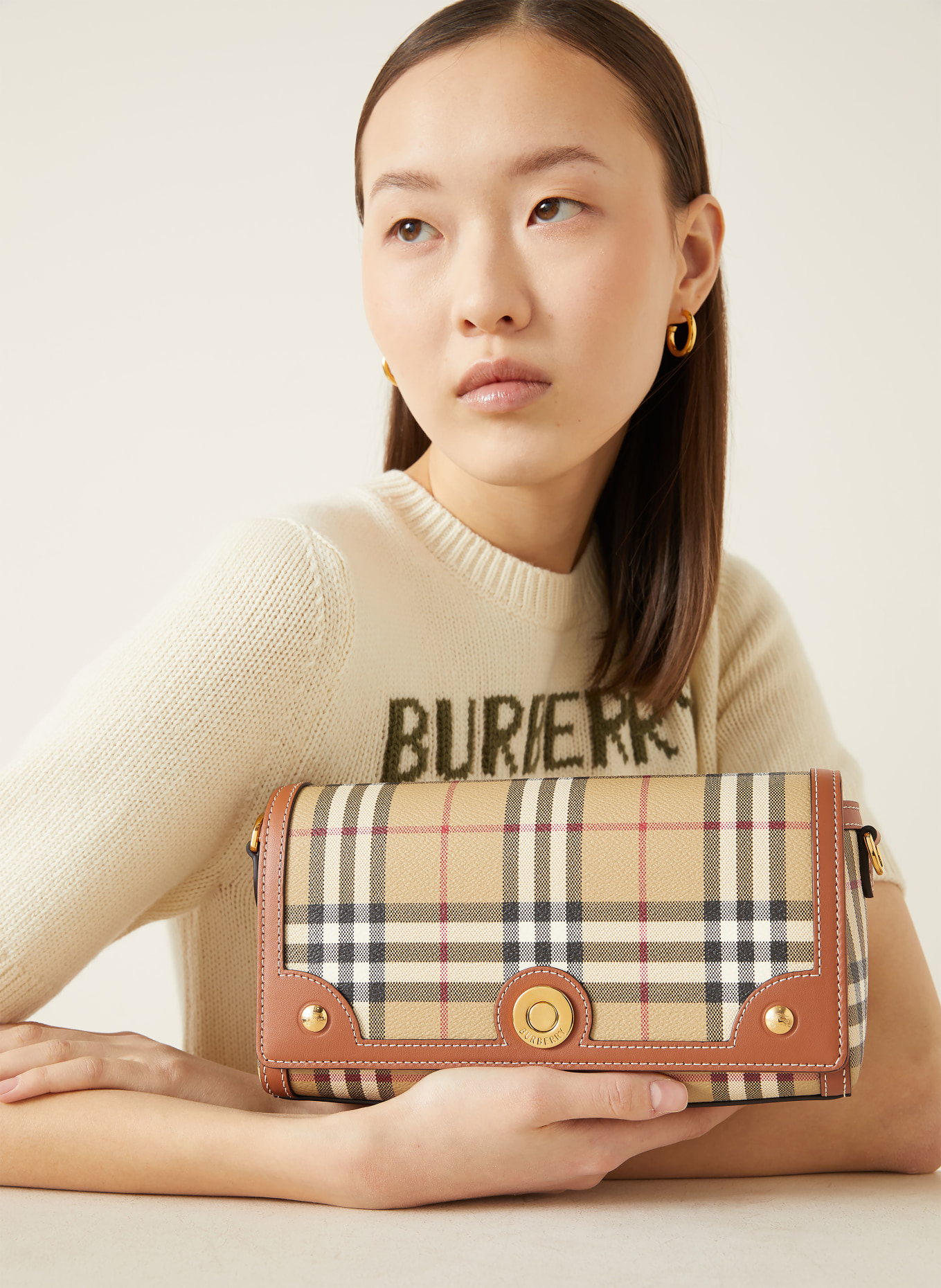 BURBERRY kabelka: BÉŽOVÁ / KOŇAKOVÁ / KRÉMOVÁ